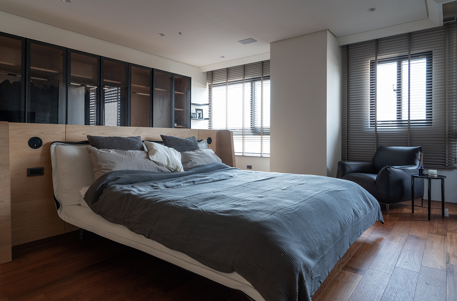 2018 年完工的 MUMU 公寓楼 | 混凝土与室内设计的完美结合-6