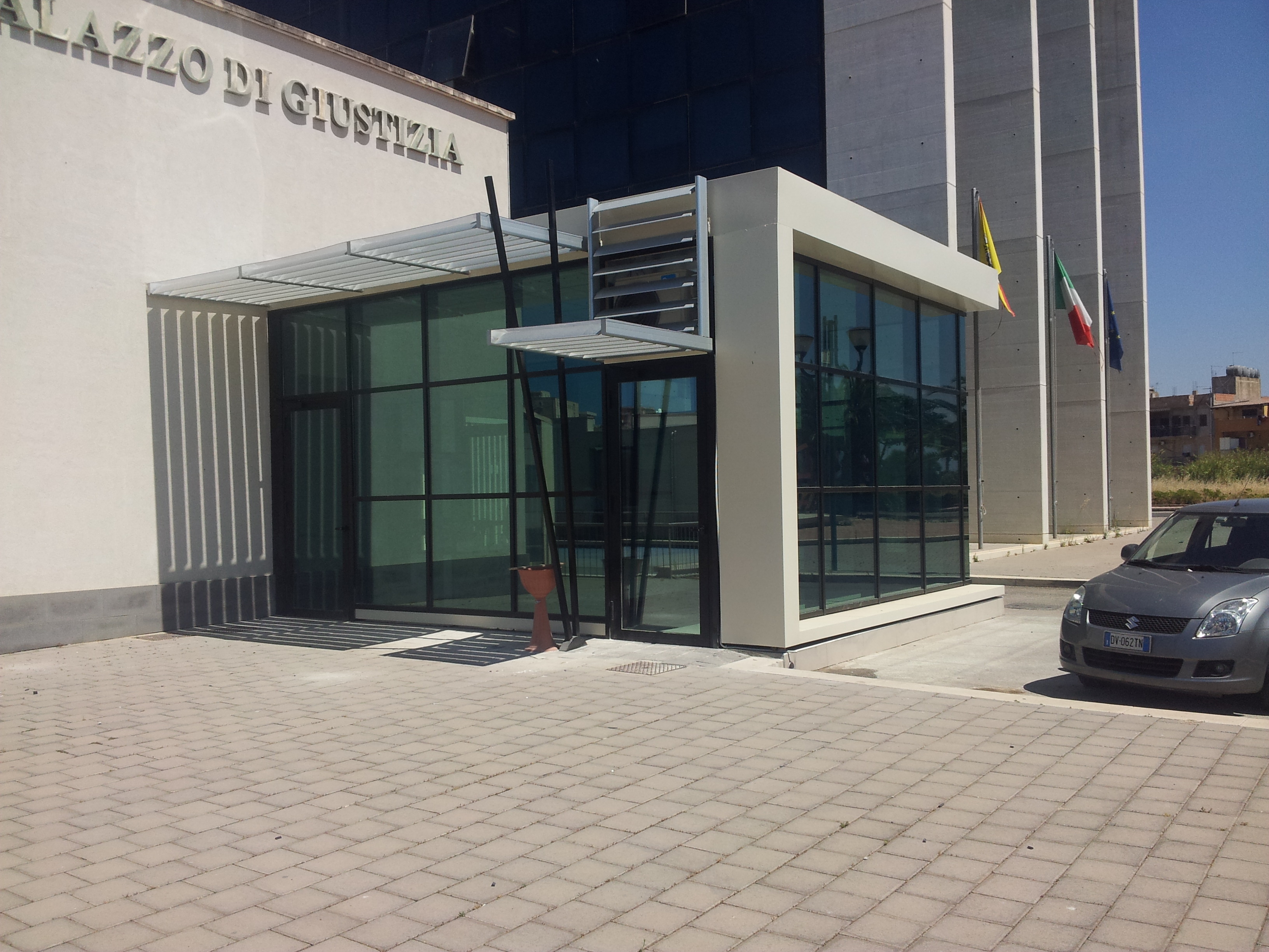 法院东侧入口扩建工程 · 室内设计亮点与实现-3