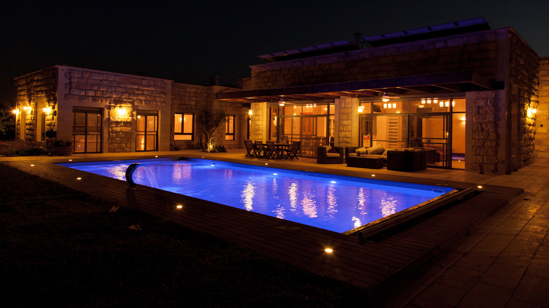 2014 年完工的艾拉谷屋 | 定制家具与照明设计的完美融合-5