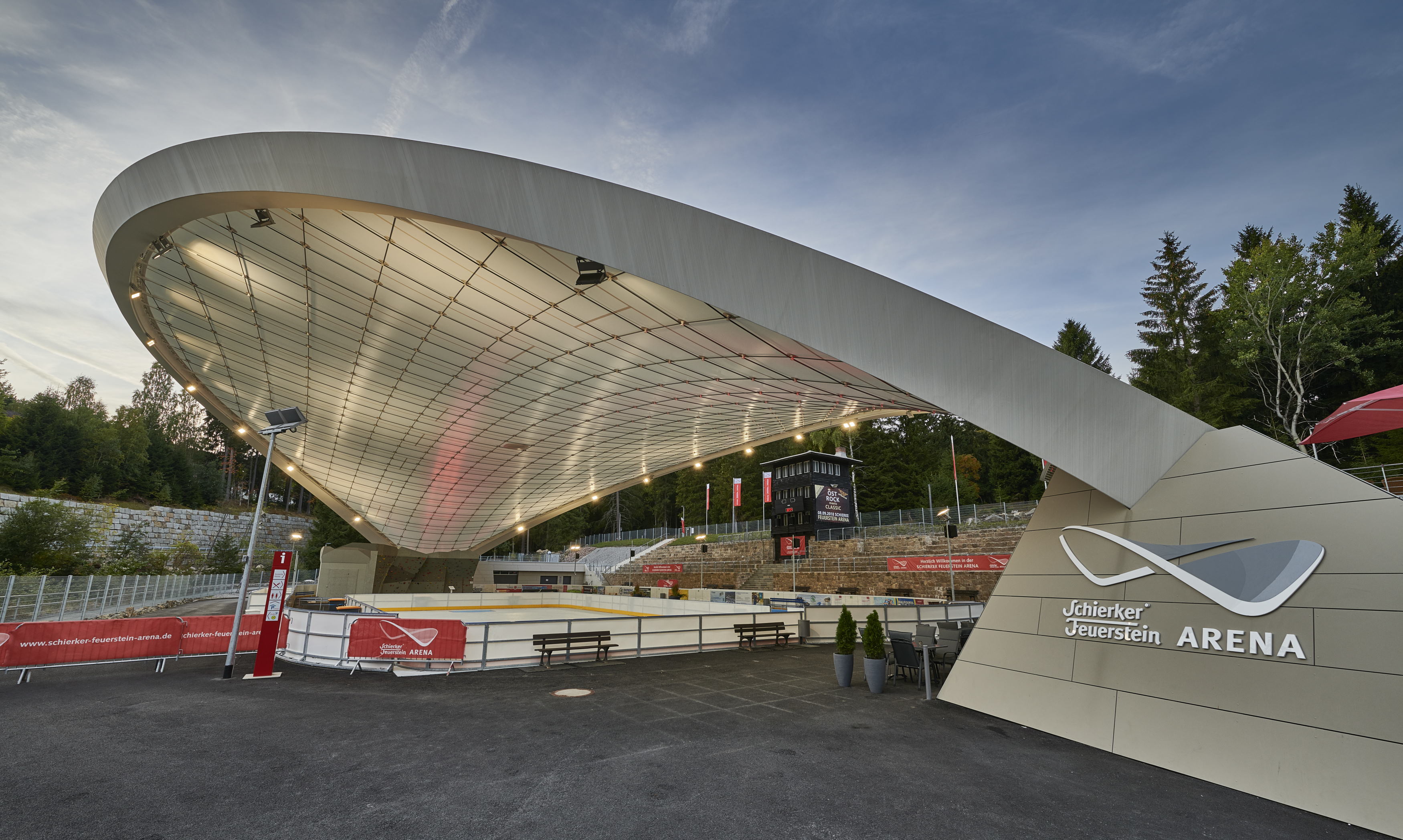 柏林-- 洛杉矶-- 北京 Graft 建筑事务所打造的 Schierke 竞技场-1