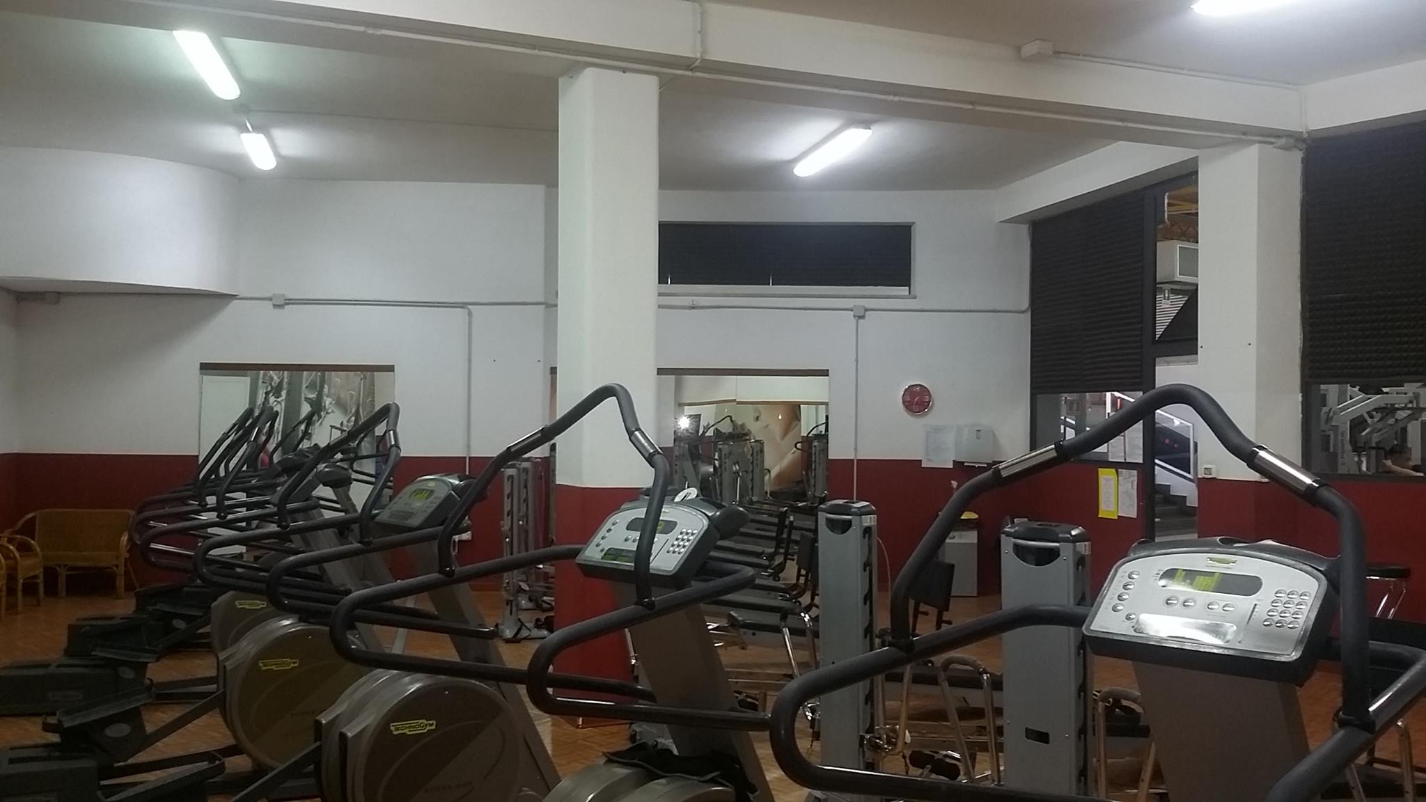 定制健身中心 | 钢木交织的活力空间-1