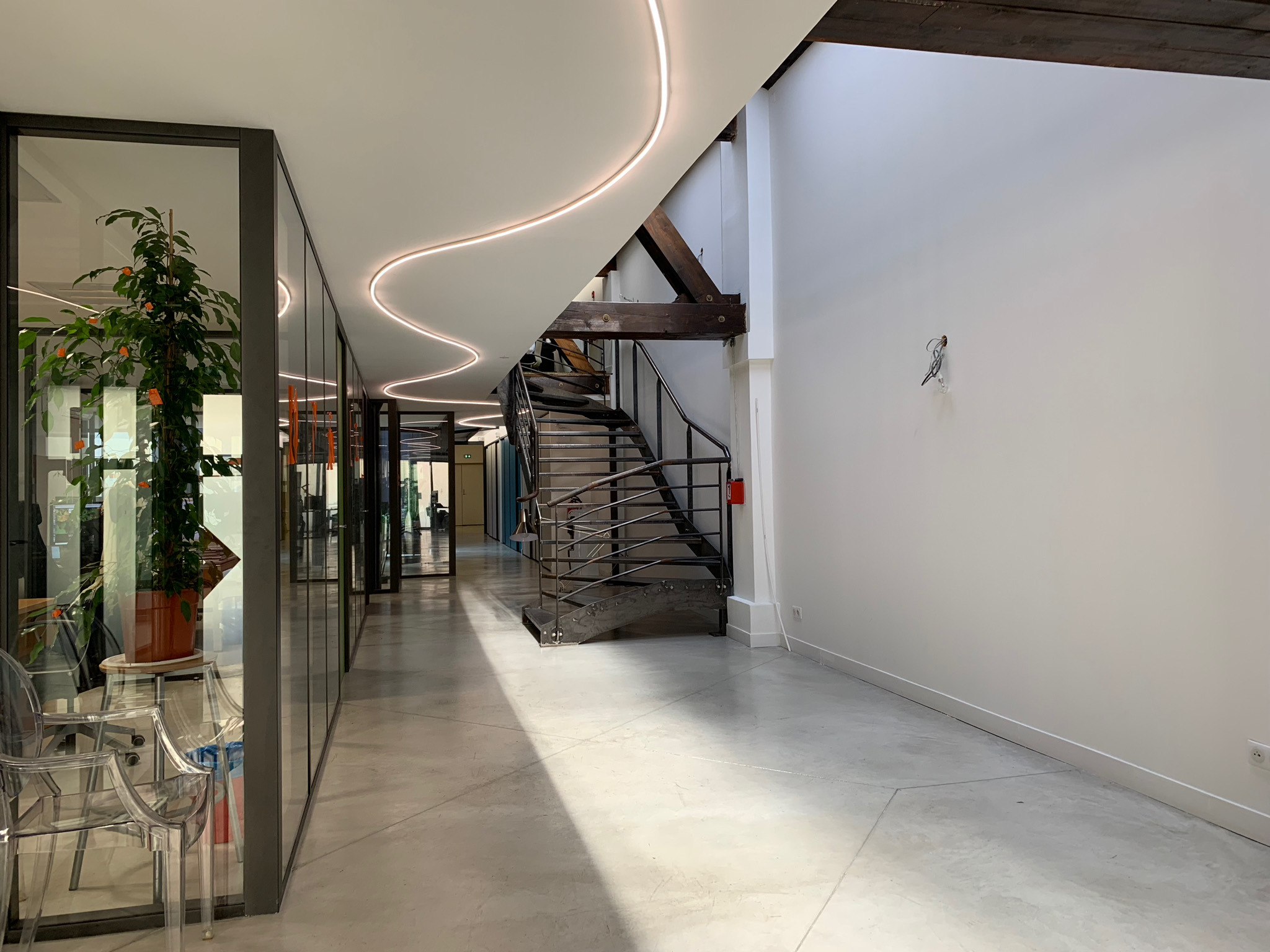 2016 年新领域公司仓库变身网络代理总部-15