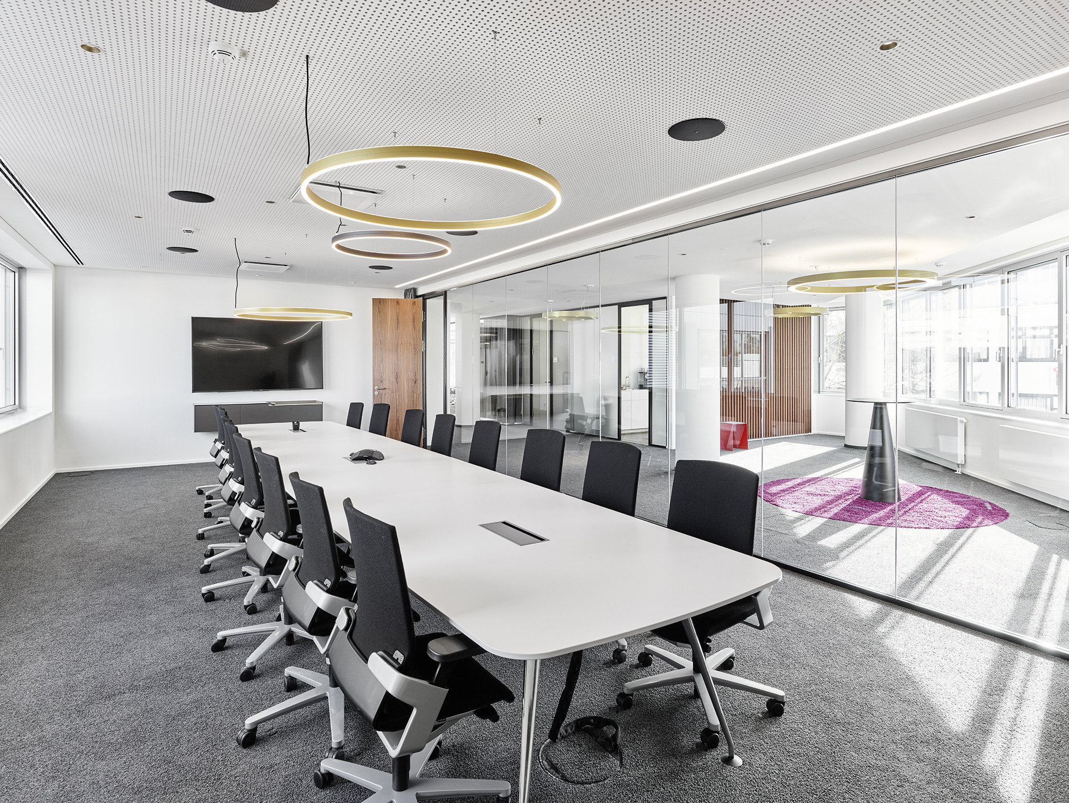 2017 年完成的办公室室内设计案例-22