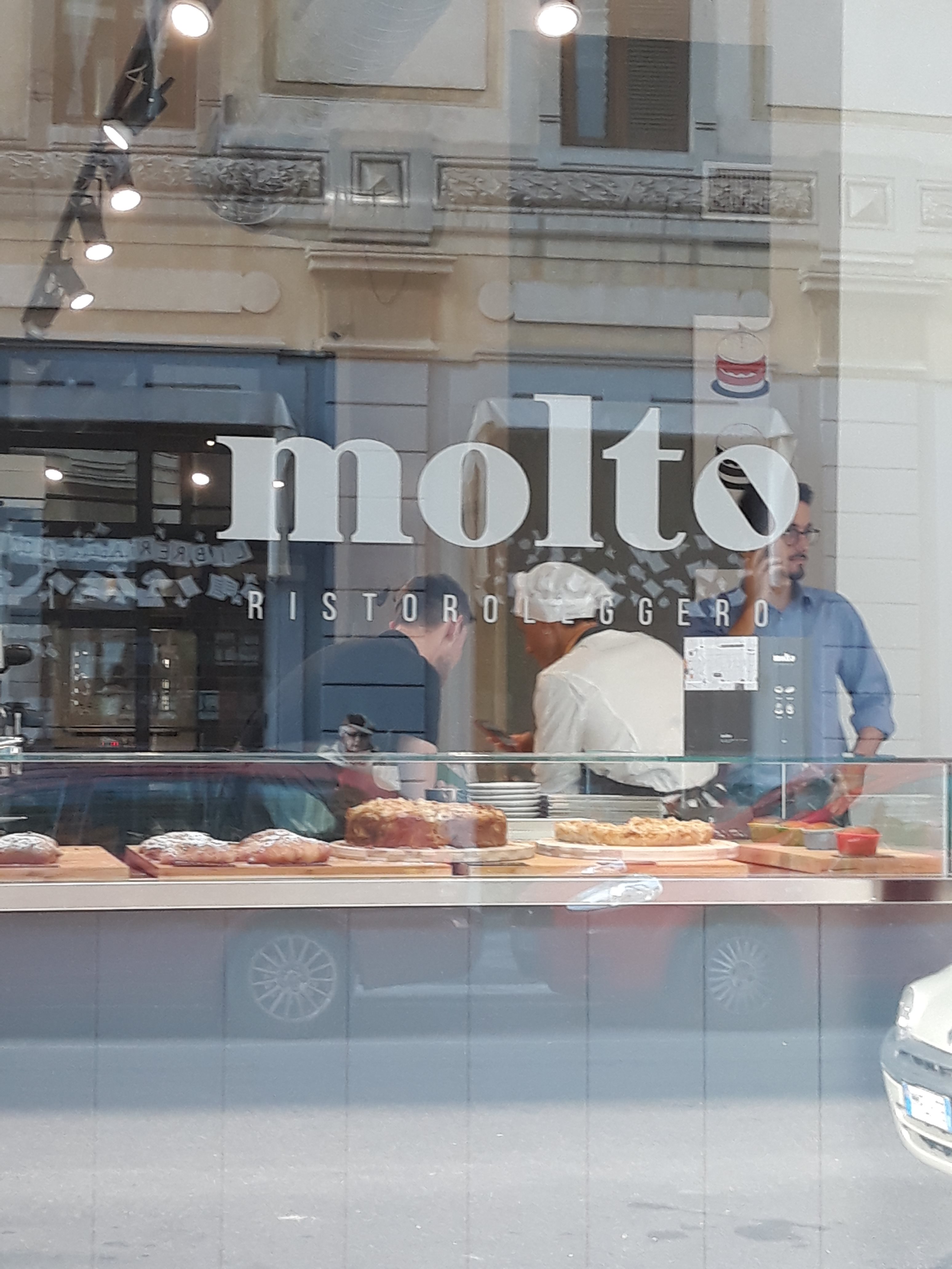 2018 年完成的 MOLTO 餐厅室内设计-0