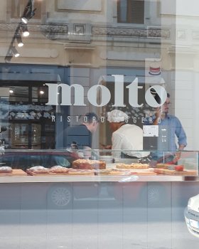 2018 年完成的 MOLTO 餐厅室内设计