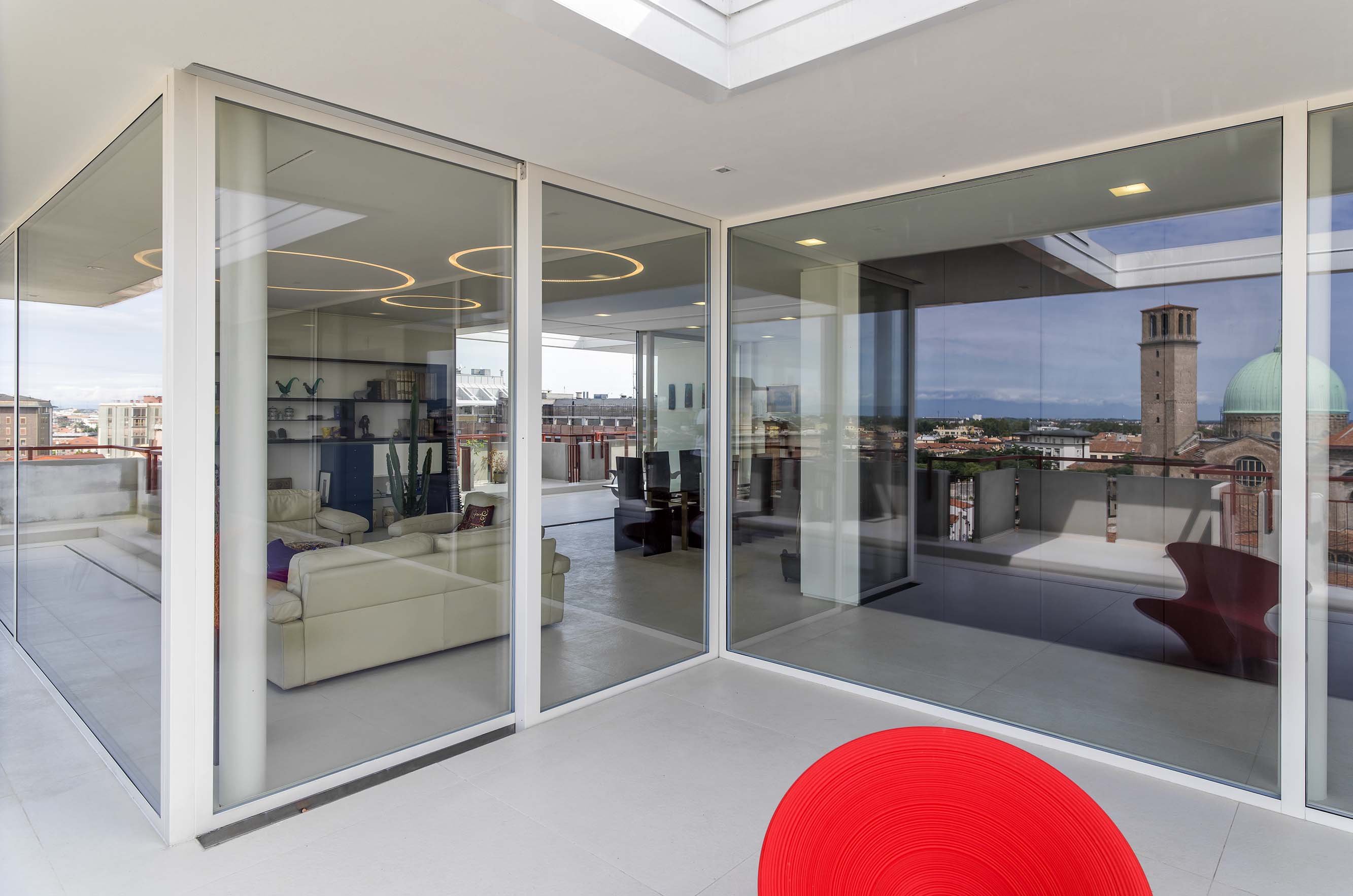 意式风情 Padova 顶层公寓的 360°全景视野-16