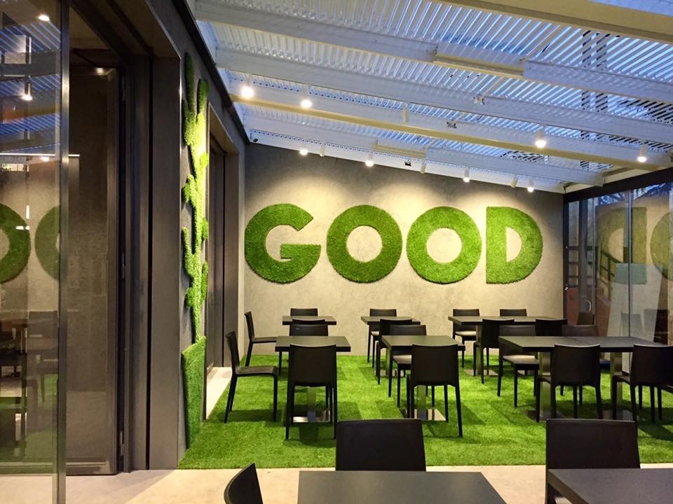 self可译为自我自身自己等;cafè应是café,可译为咖啡馆咖啡店-28