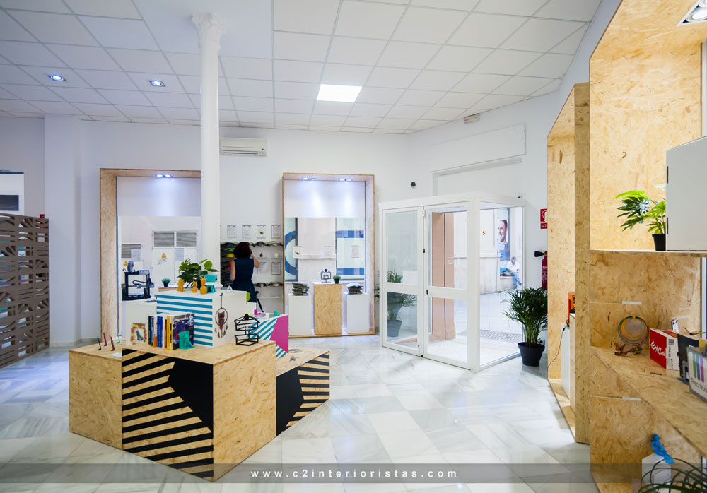 2017 年完成的 TR3SD 3D 打印机商店室内设计-13