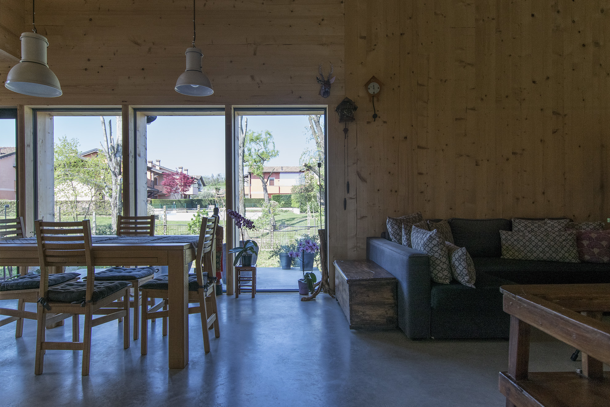 湖畔 V 型木质住宅-24