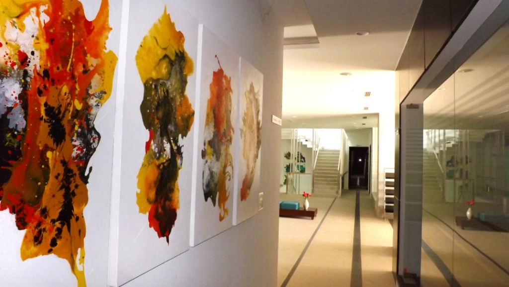 2014 年完成的 QVC Realty 俱乐部抽象流体画设计-6