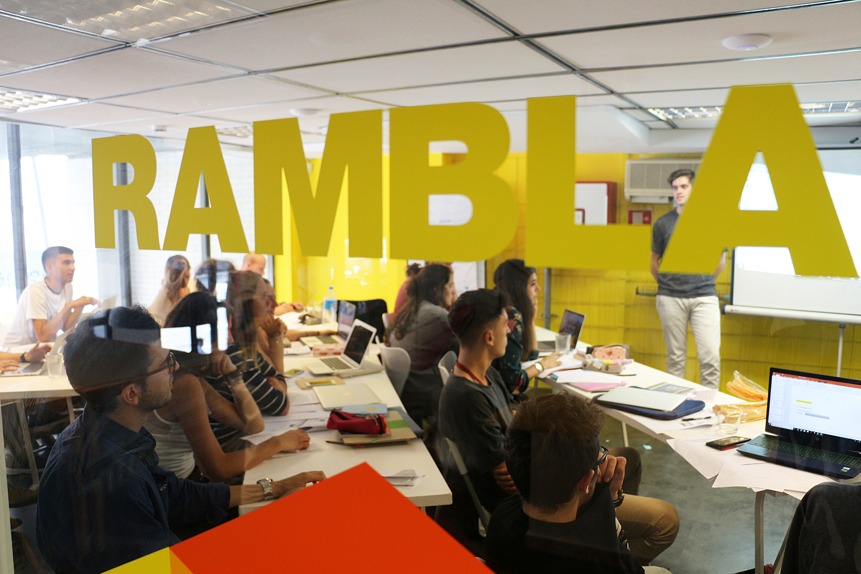 TEAMLABS 巴塞罗那新总部-10