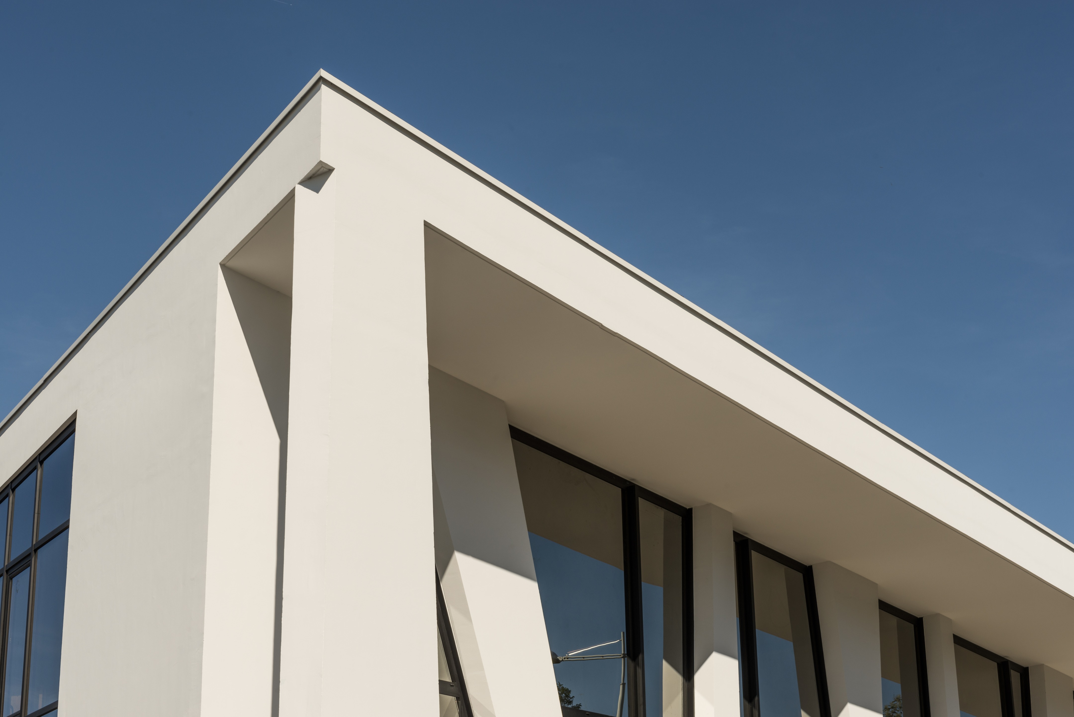 法国安吉特海滨公寓与办公建筑-16