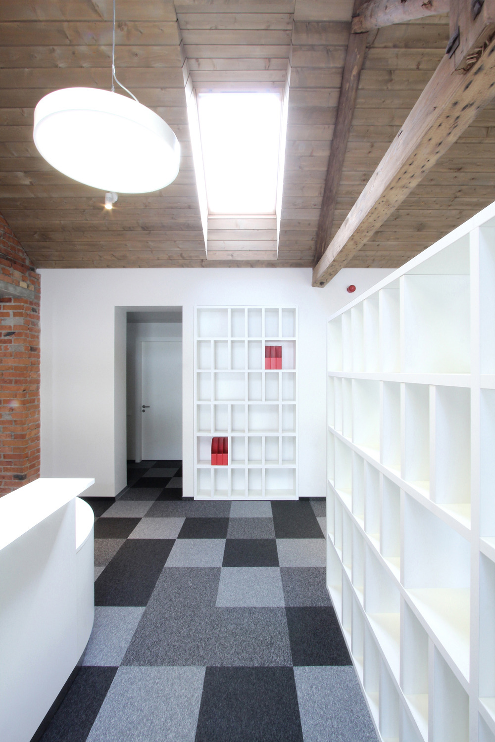 旧仓库变身高品质办公空间-11