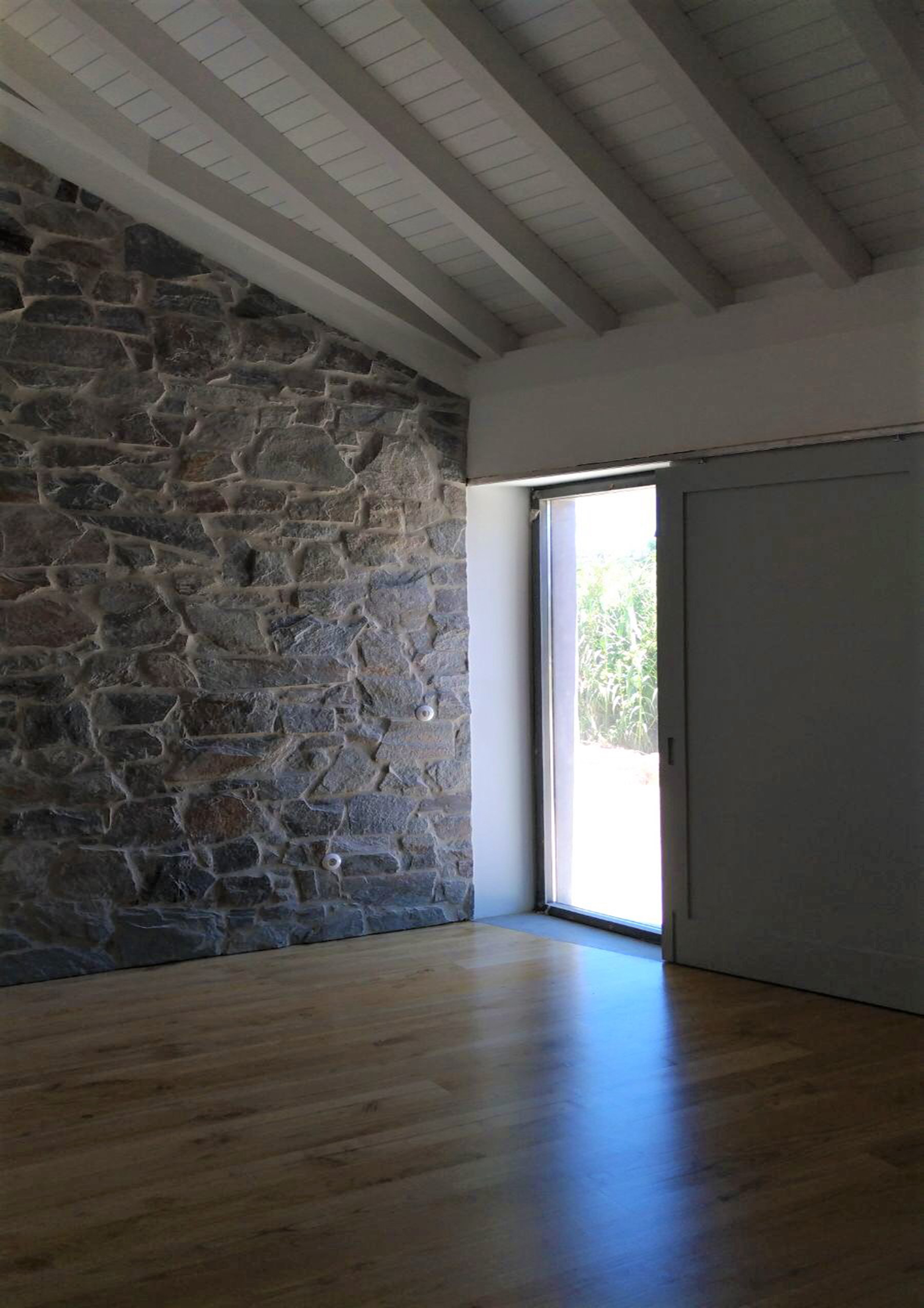 2017 年完成的“荨麻草屋”翻新项目-10