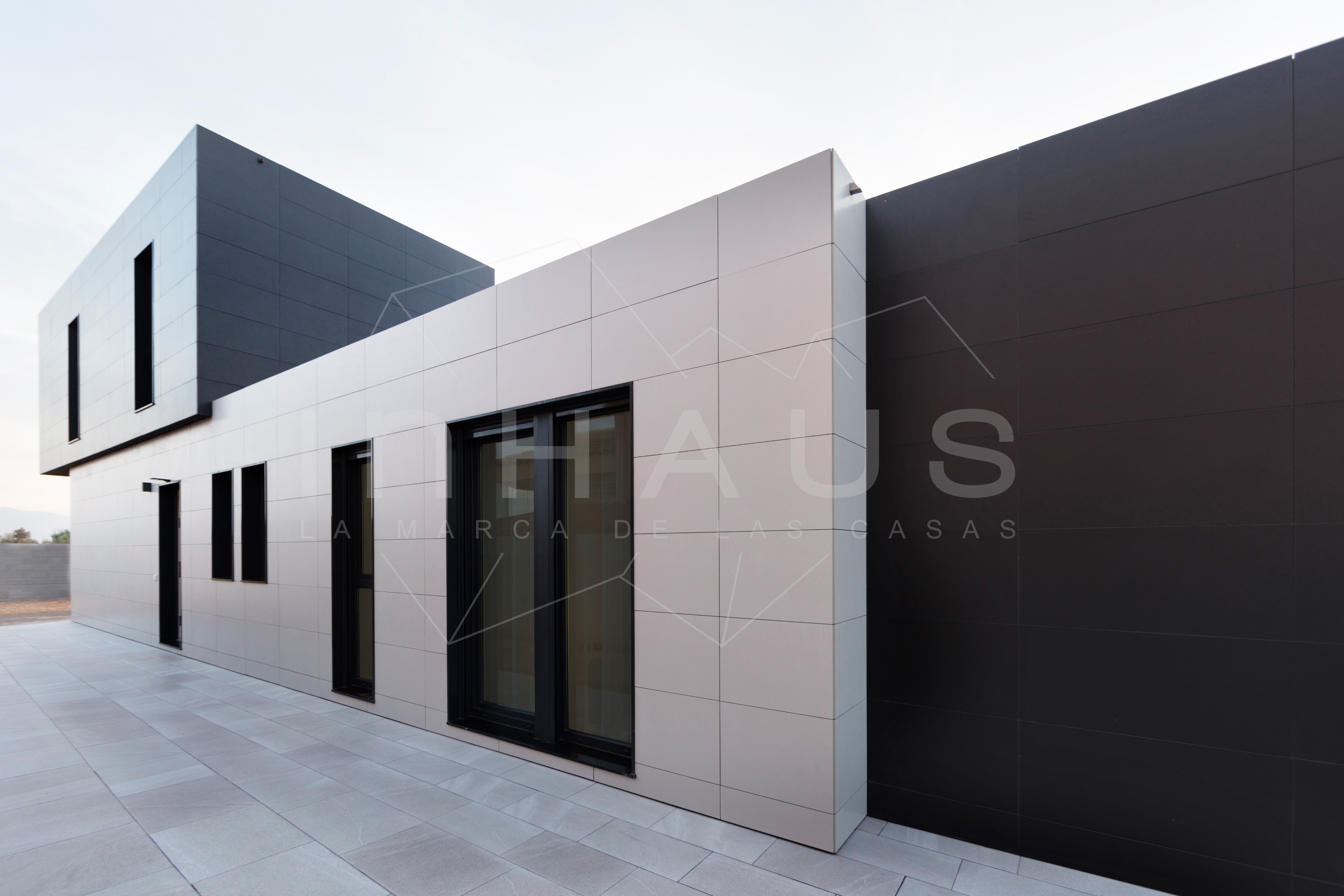 模块化打造的家庭住宅——塔拉戈纳美景之家-15