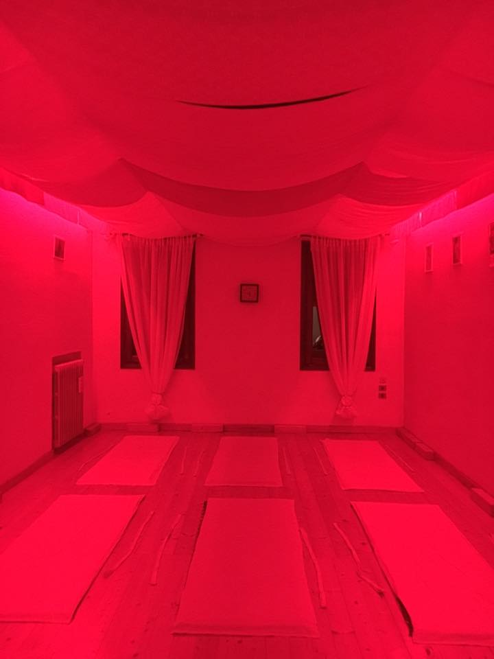 温馨疗愈的瑜伽室-17