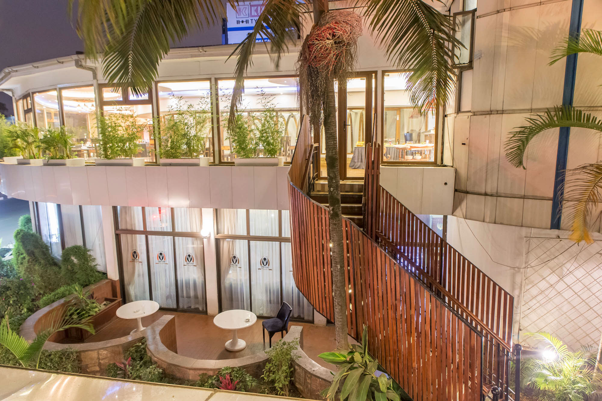 内罗毕丽丽安塔楼的华丽转身· Lyre 肋排牛排酒吧-14