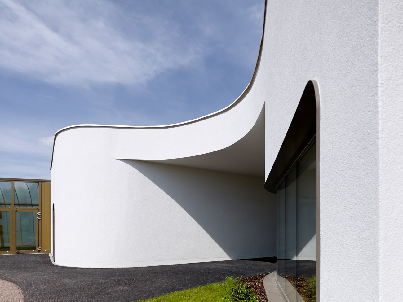 动感轨迹下的网球俱乐部设计-6