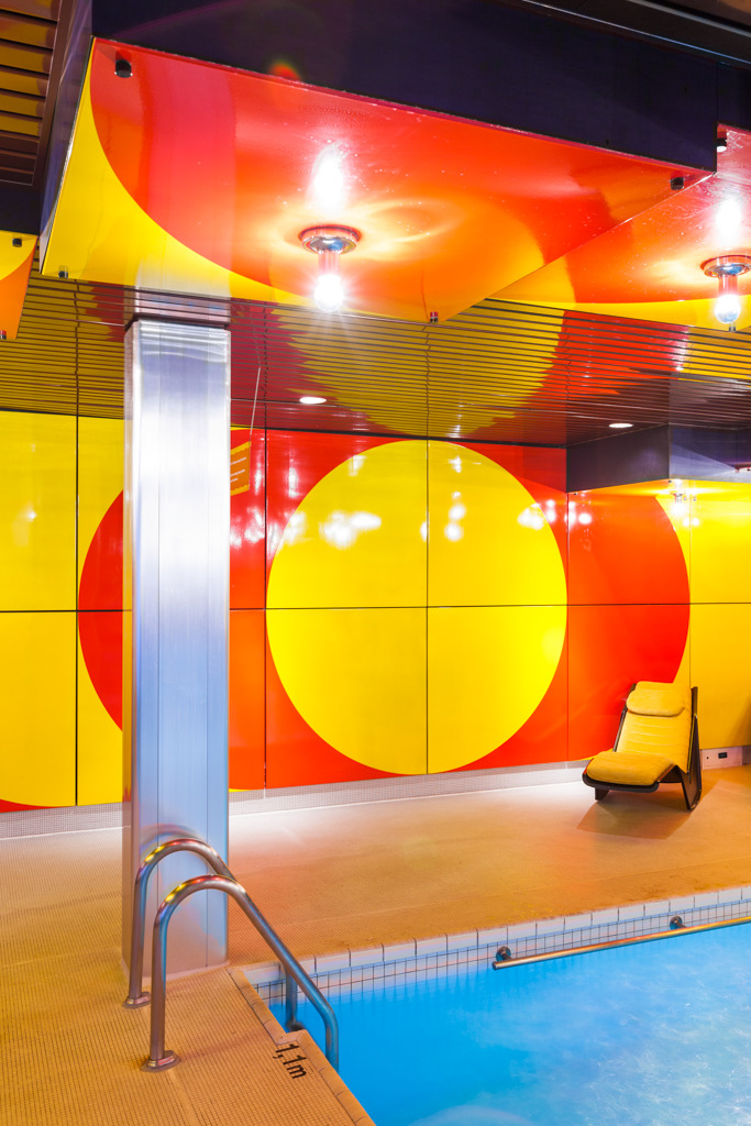 拯救帕顿设计,巴塞尔 Radisson Blu 酒店泳池重生-16