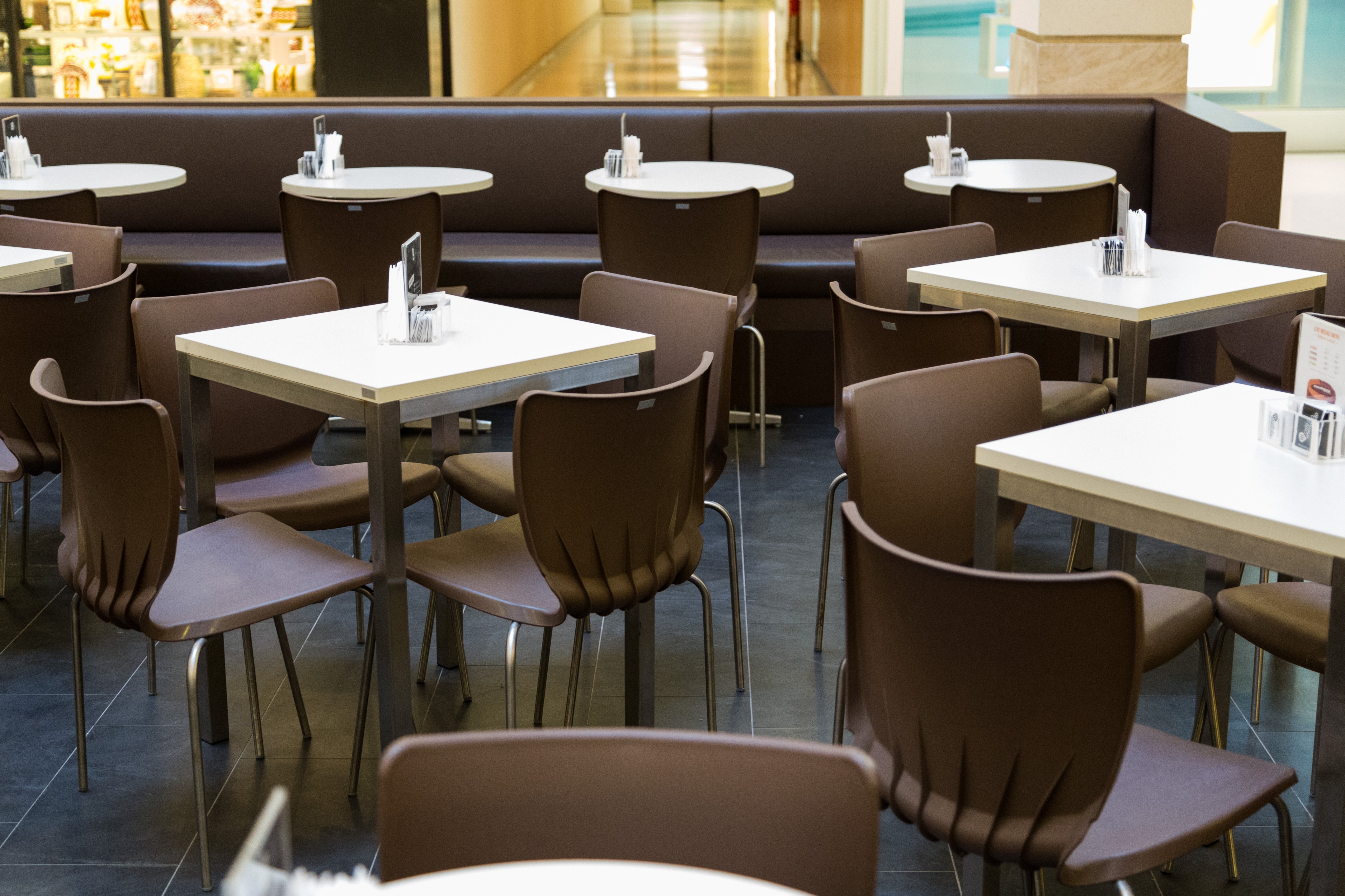 巧克力主题咖啡馆设计-9