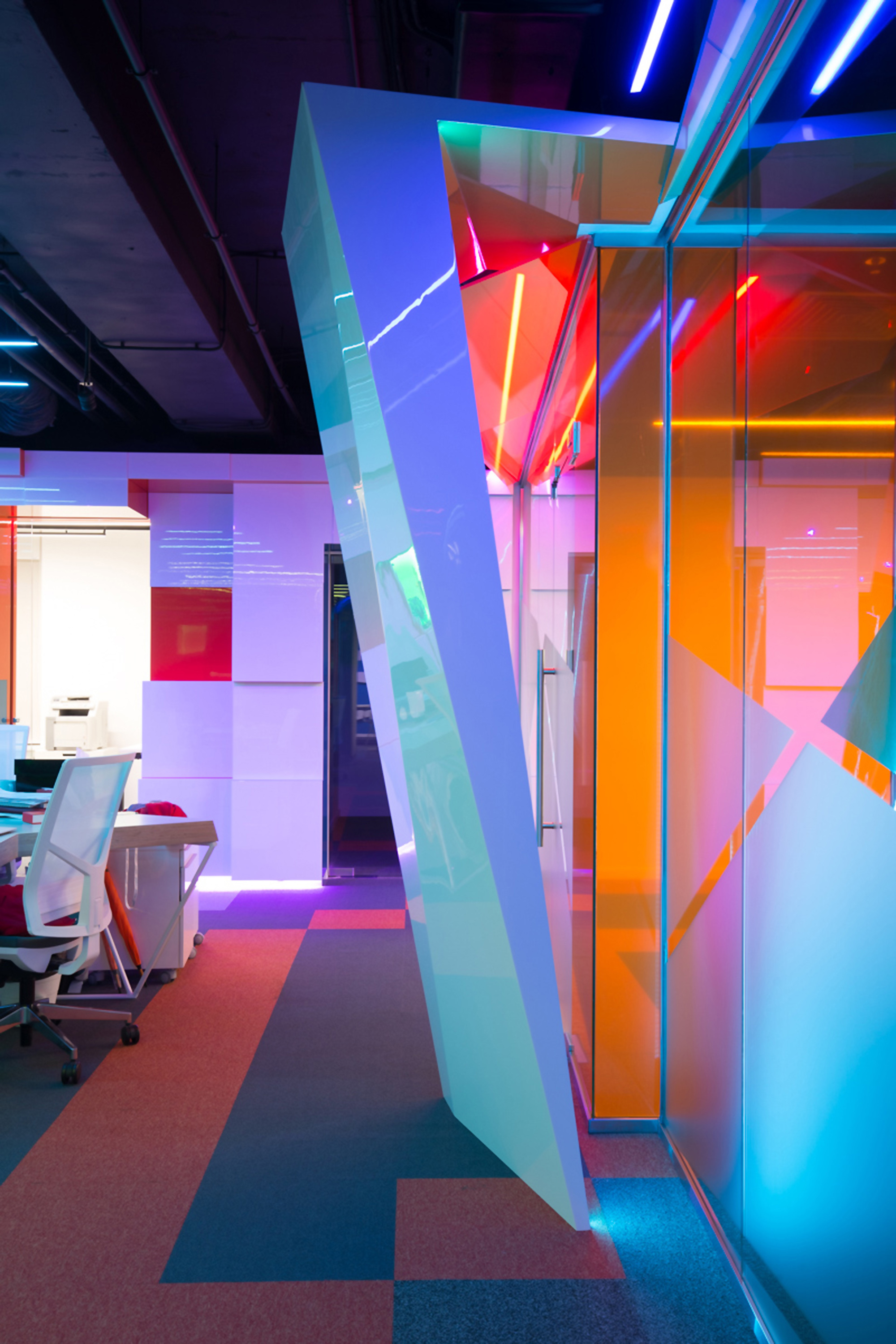 莫斯科 1S-Bitrix 办公室 | 几何艺术与光影的完美结合-23
