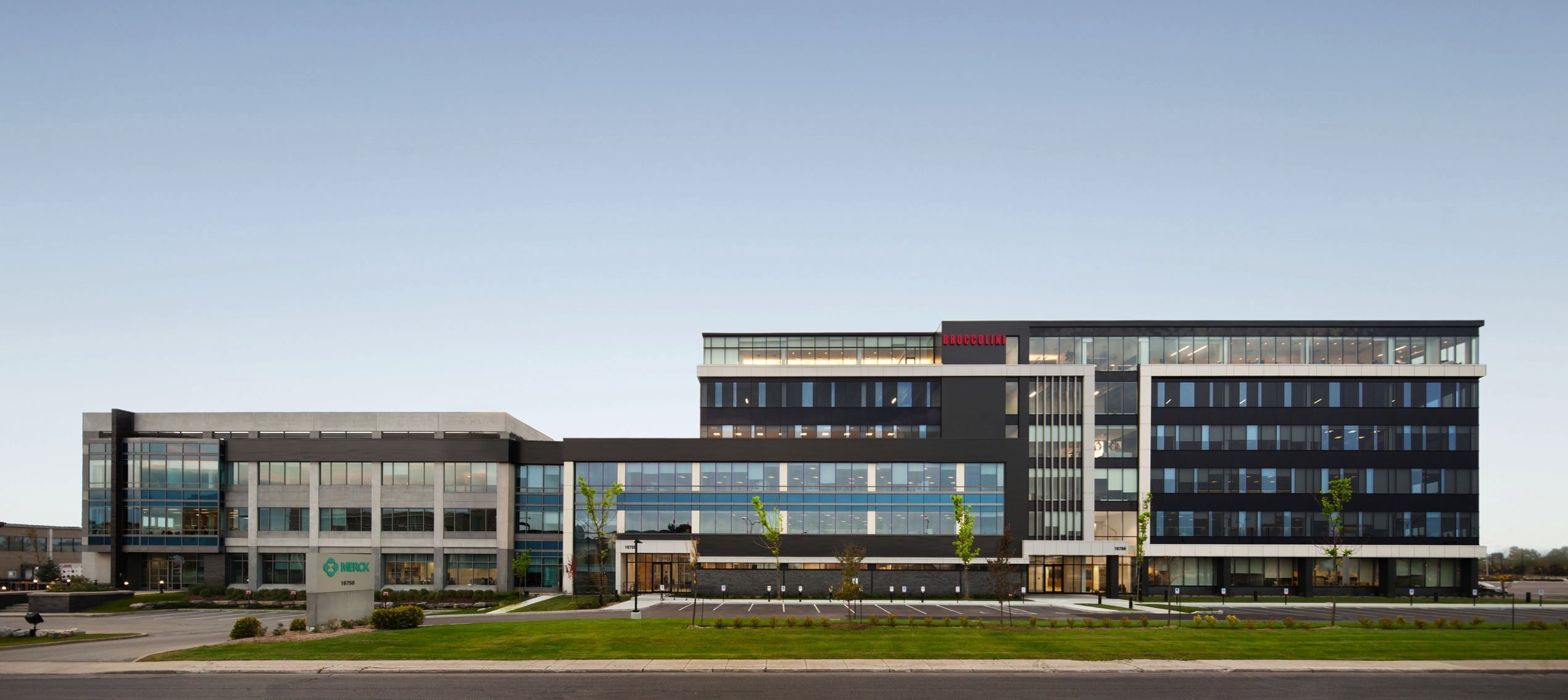 Montreal Merck 总部 · 现代共享办公空间-21