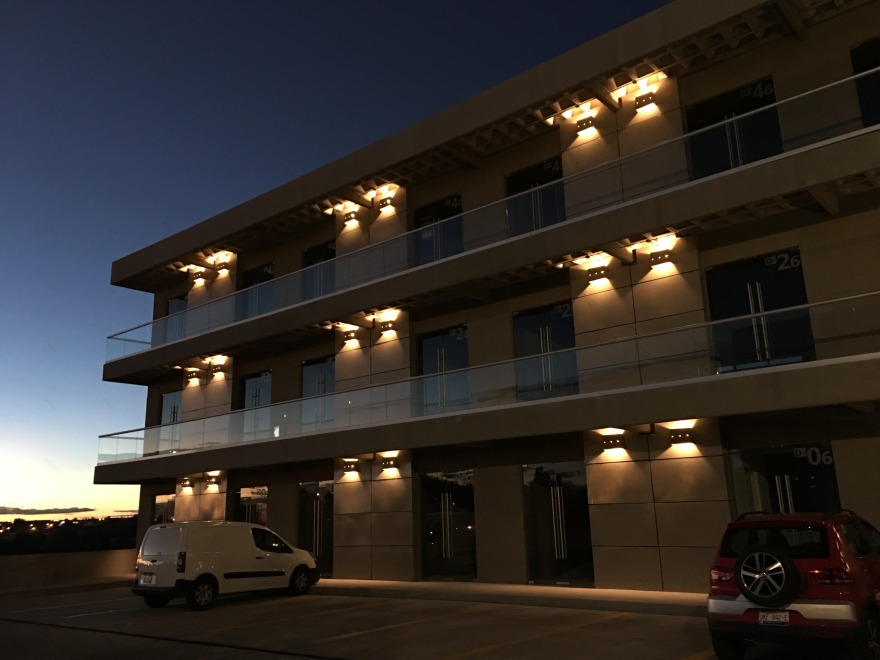 2016 年完工的线性办公空间-1