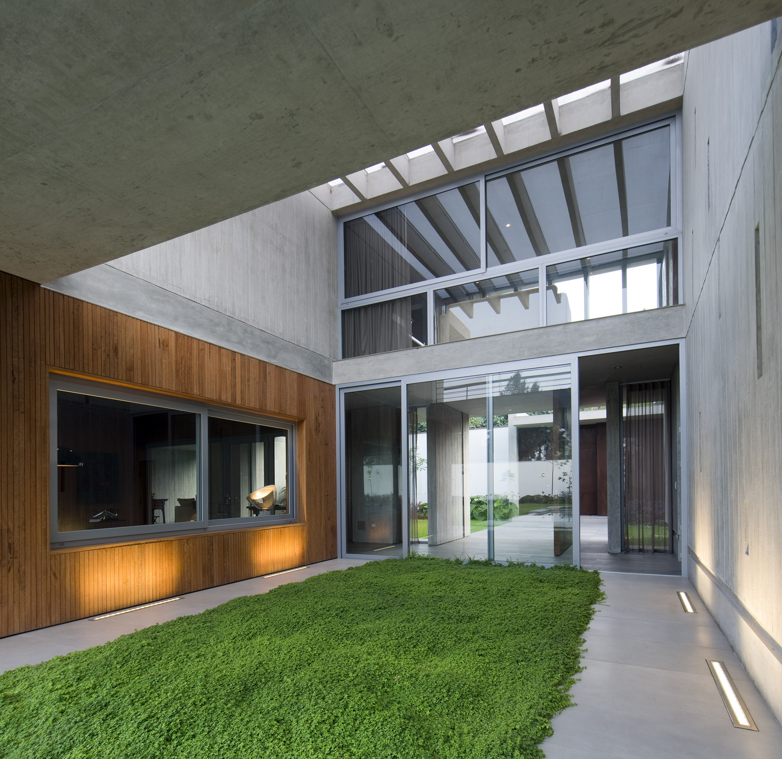 绿意盎然的山间别墅-3