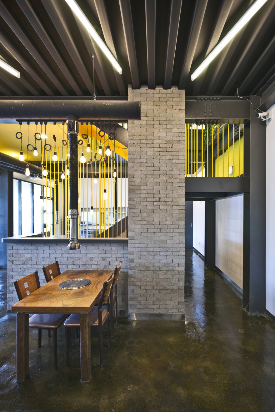 韩国仁川“森林的房子”餐厅,绿色百叶窗创造自然立面-30