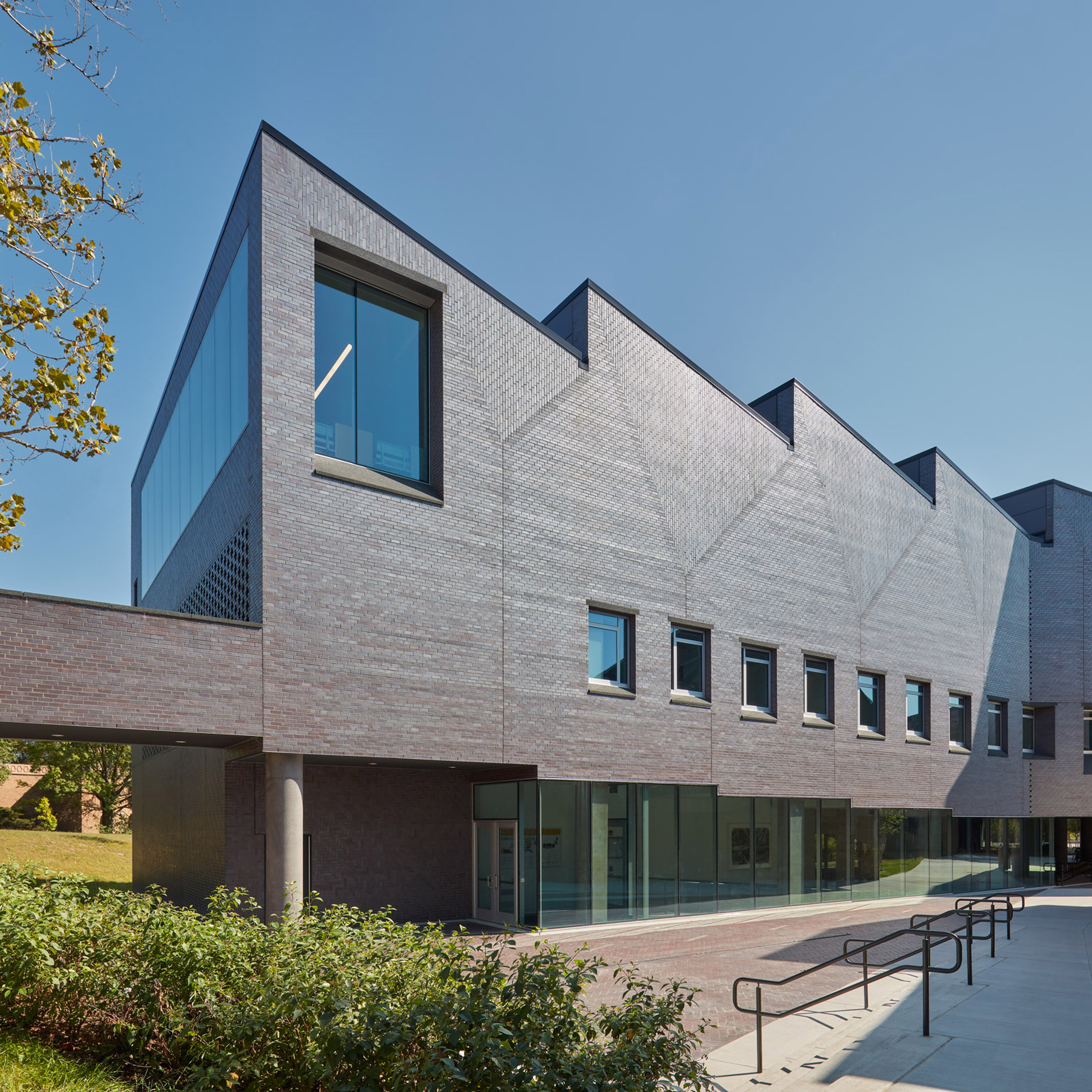 普雷斯顿斯科特科恩打造密歇根建筑学院锯齿屋顶新翼-0