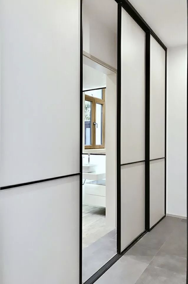 黑色调玻璃隔断打造现代复式公寓-7