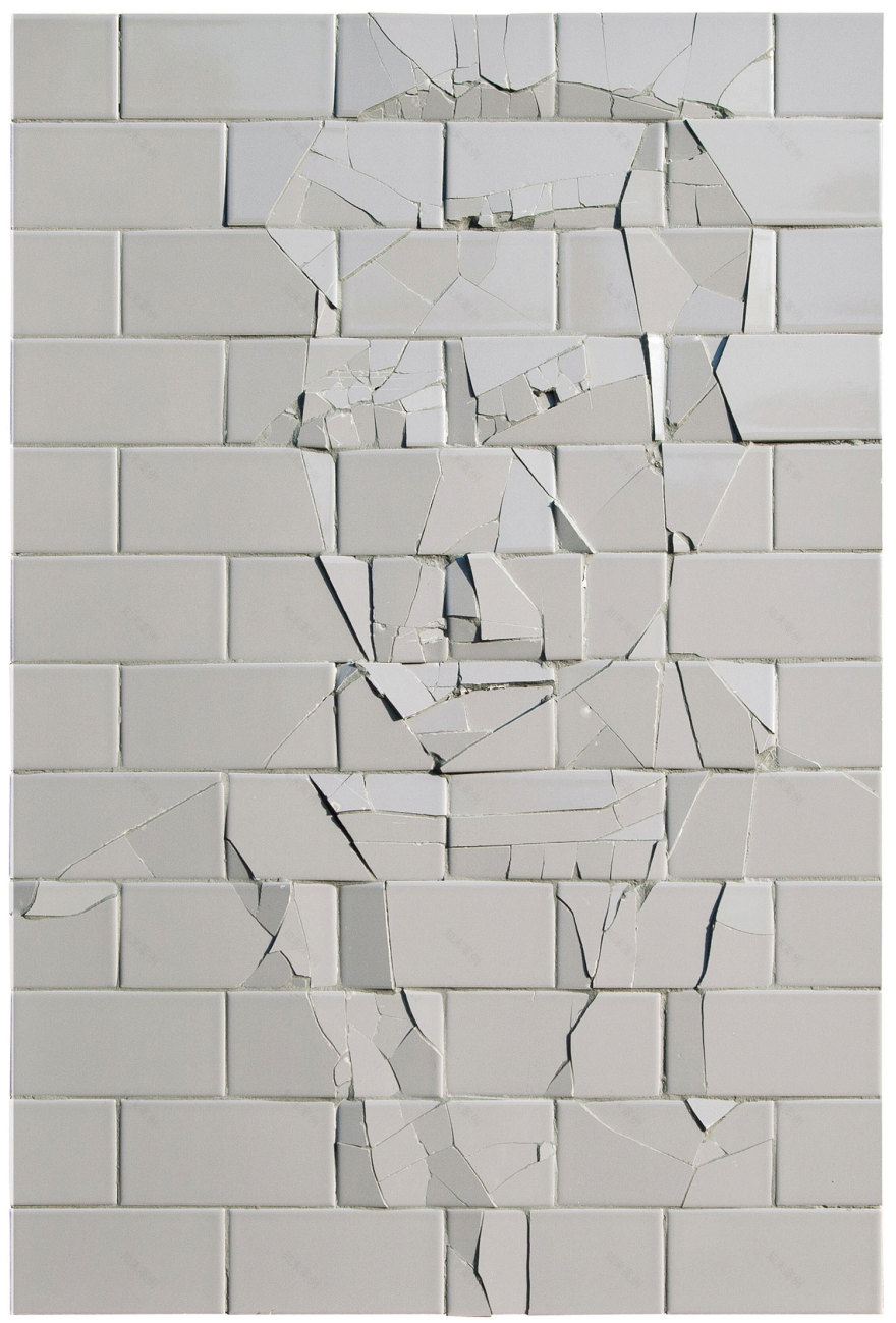 破碎的人像雕塑-33