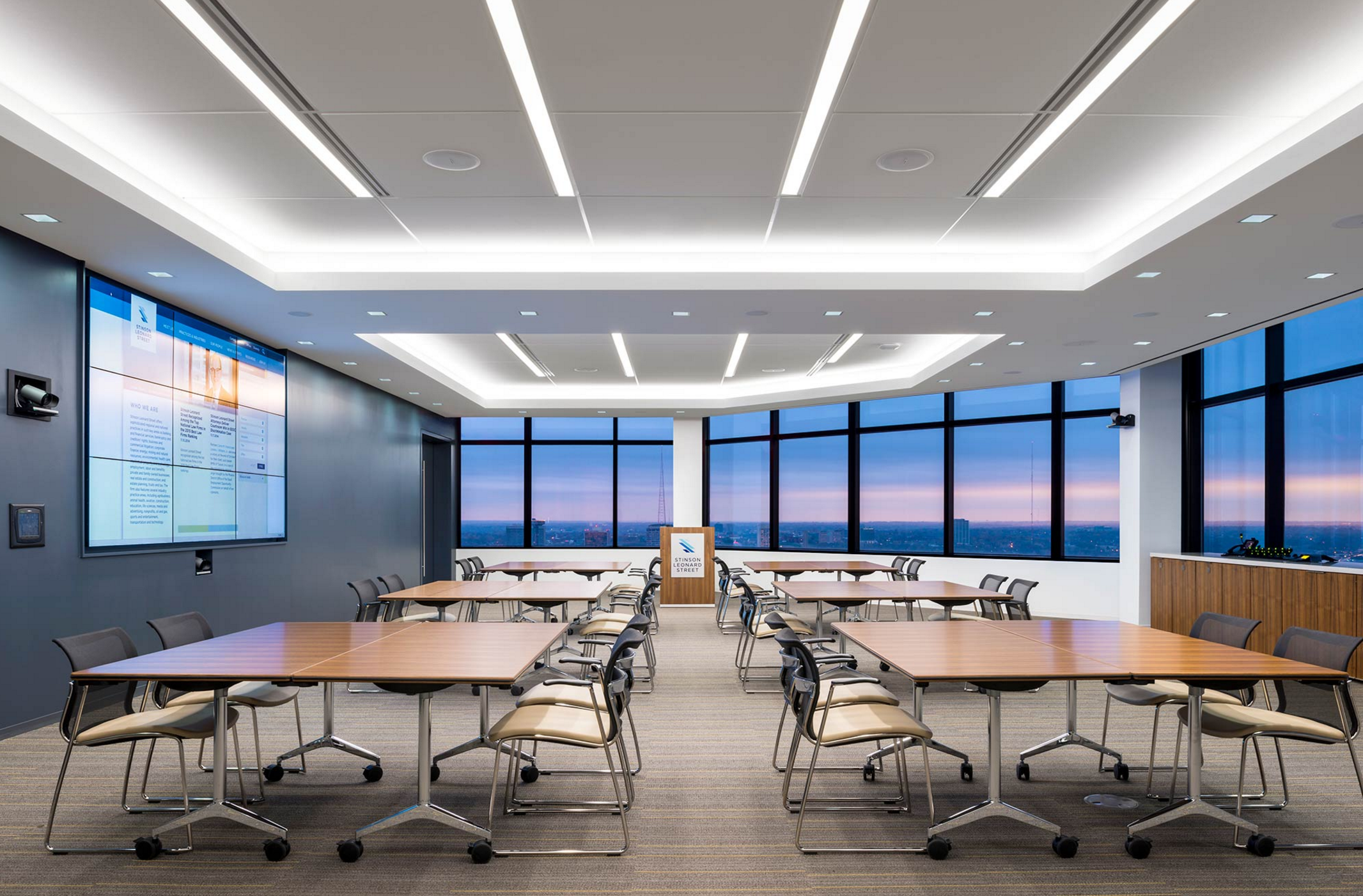 斯丁森莱纳德街律师事务所 | 翻修打造高效协作空间-9