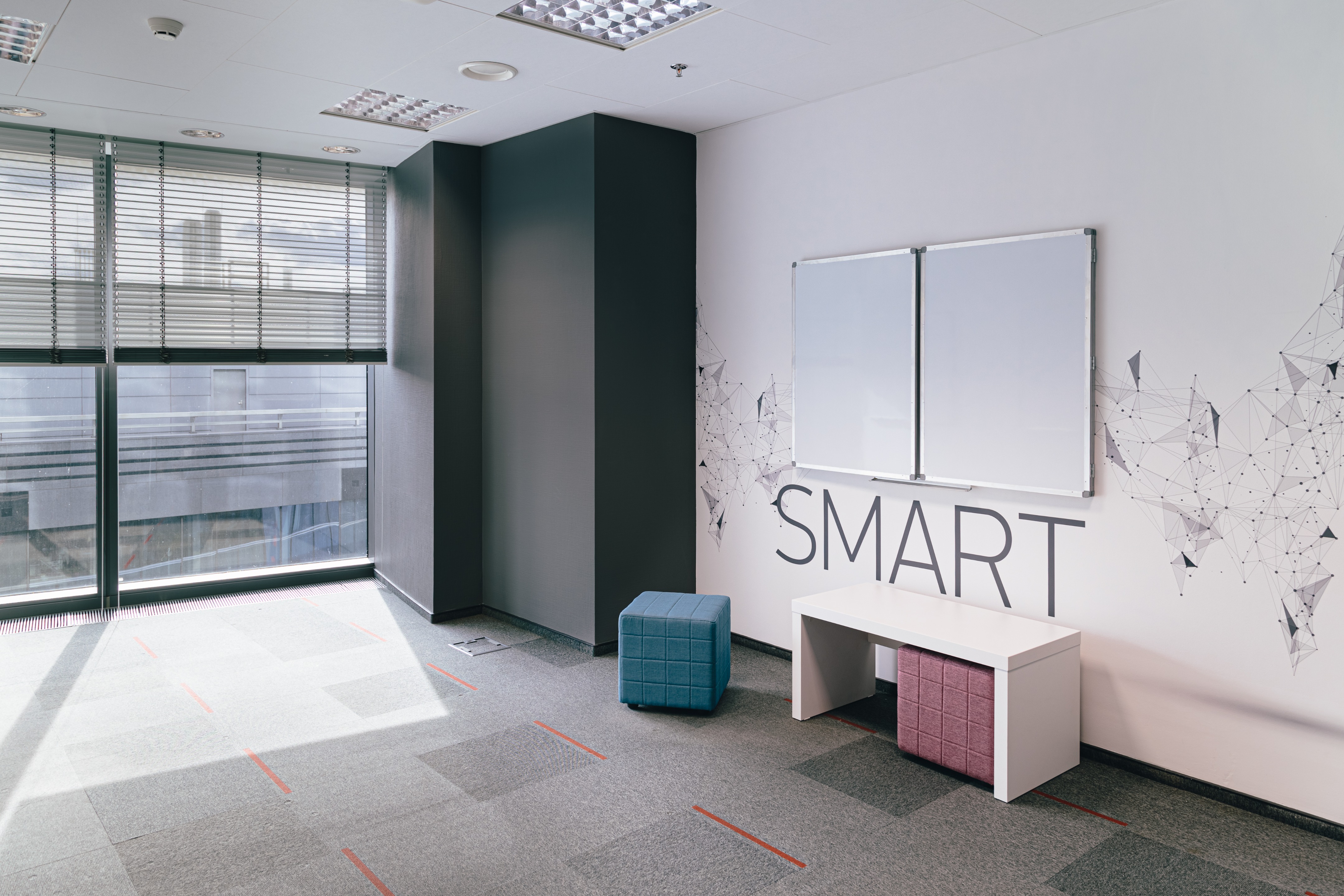 圣彼得堡银行数字部门现代办公空间设计-7