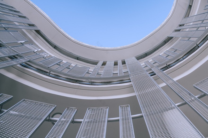 融合历史与当代的塞维利亚多户住宅-31