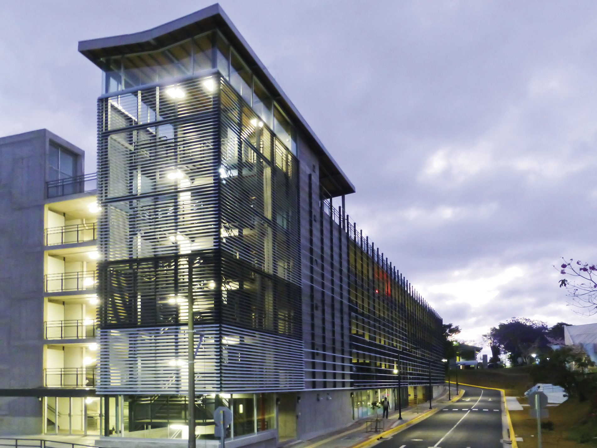 铝制百叶窗为大学生打造舒适学习环境-5