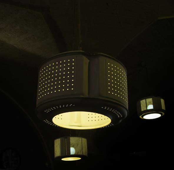 废旧车间变时尚商店的创意重生-2