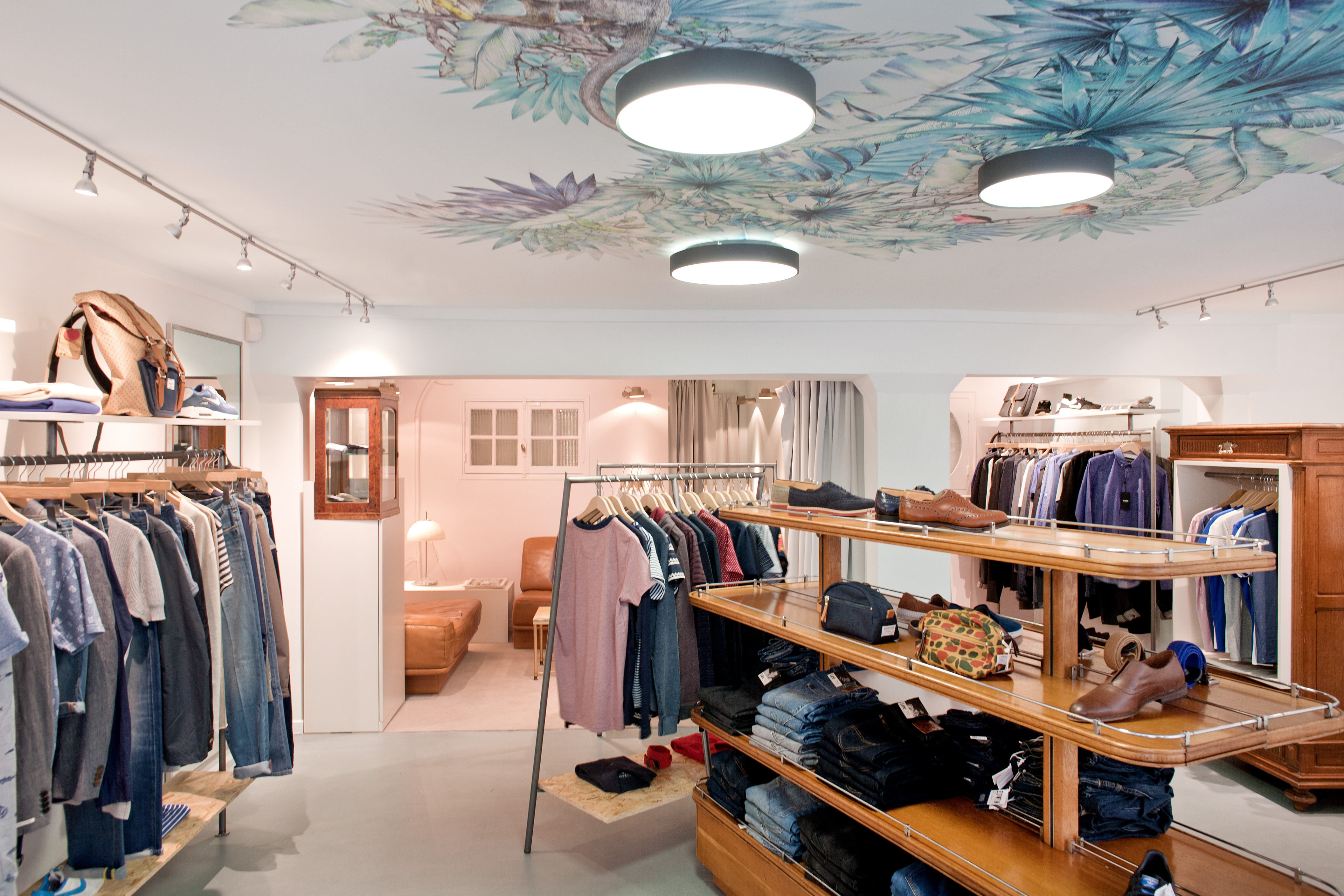 2014 年完成的 Naxor 品牌展示店室内设计-0