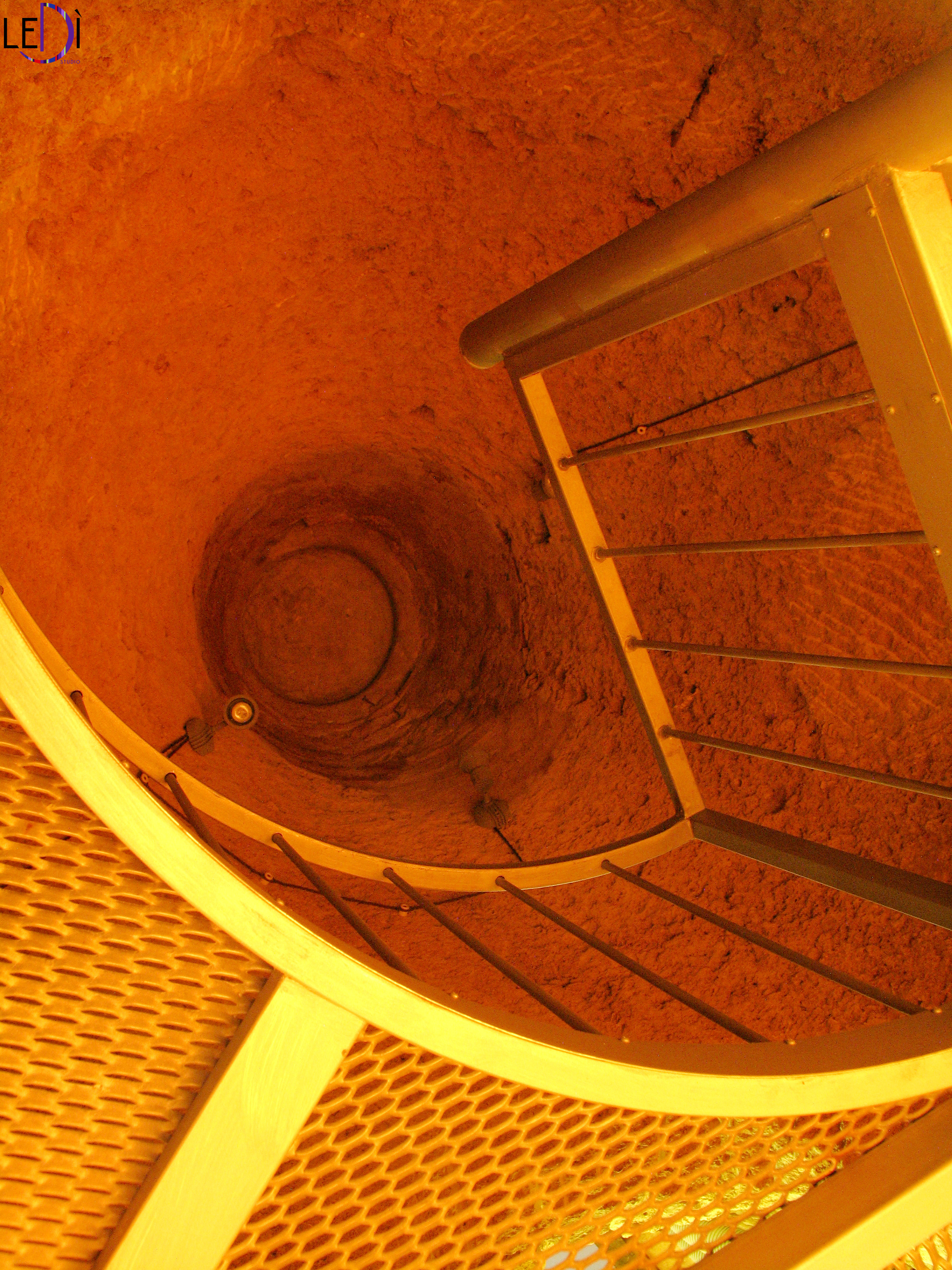 地下室秘境 · 玻璃盒中的彩色世界-10