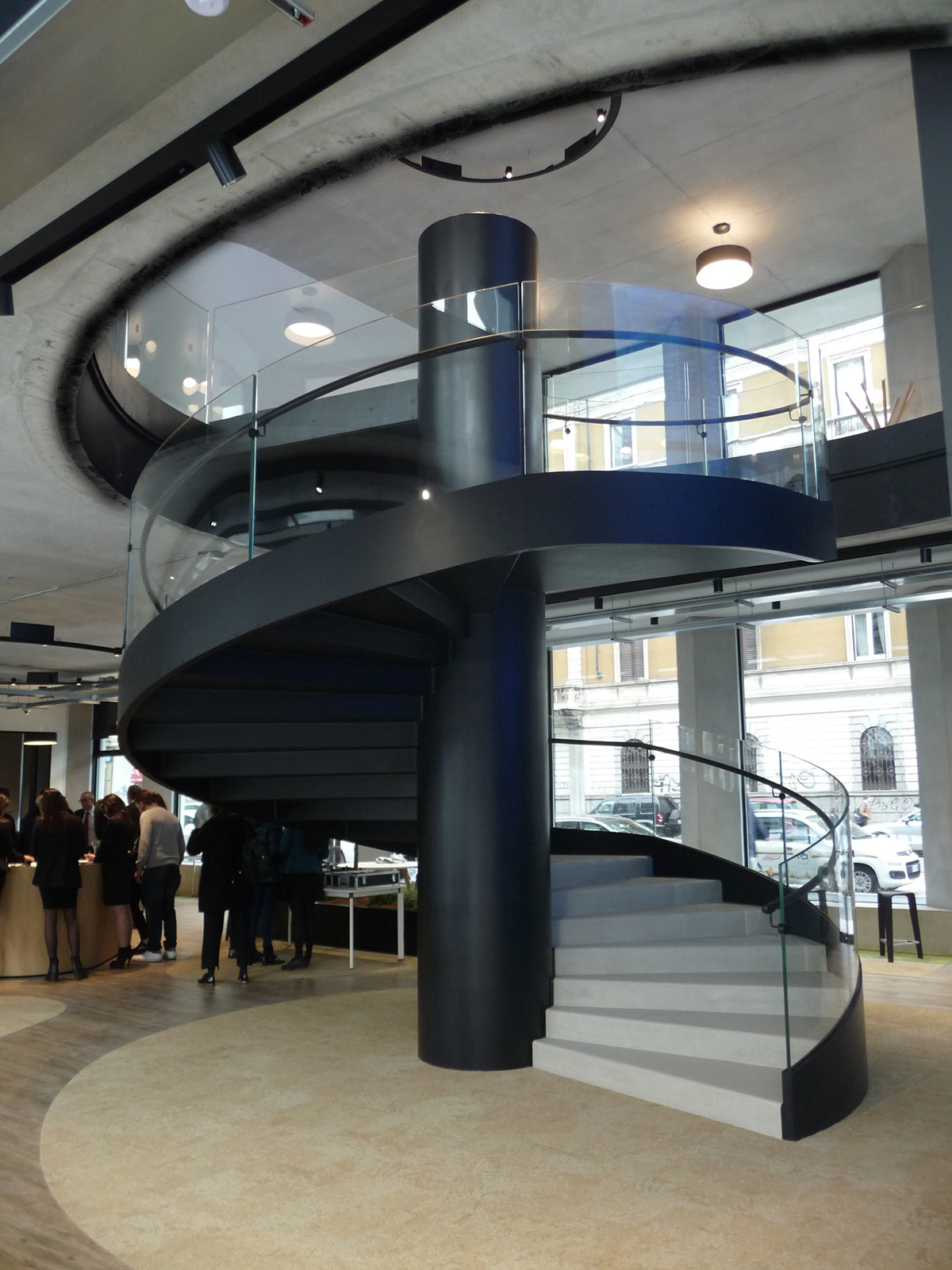 微软米兰新总部螺旋楼梯设计-1