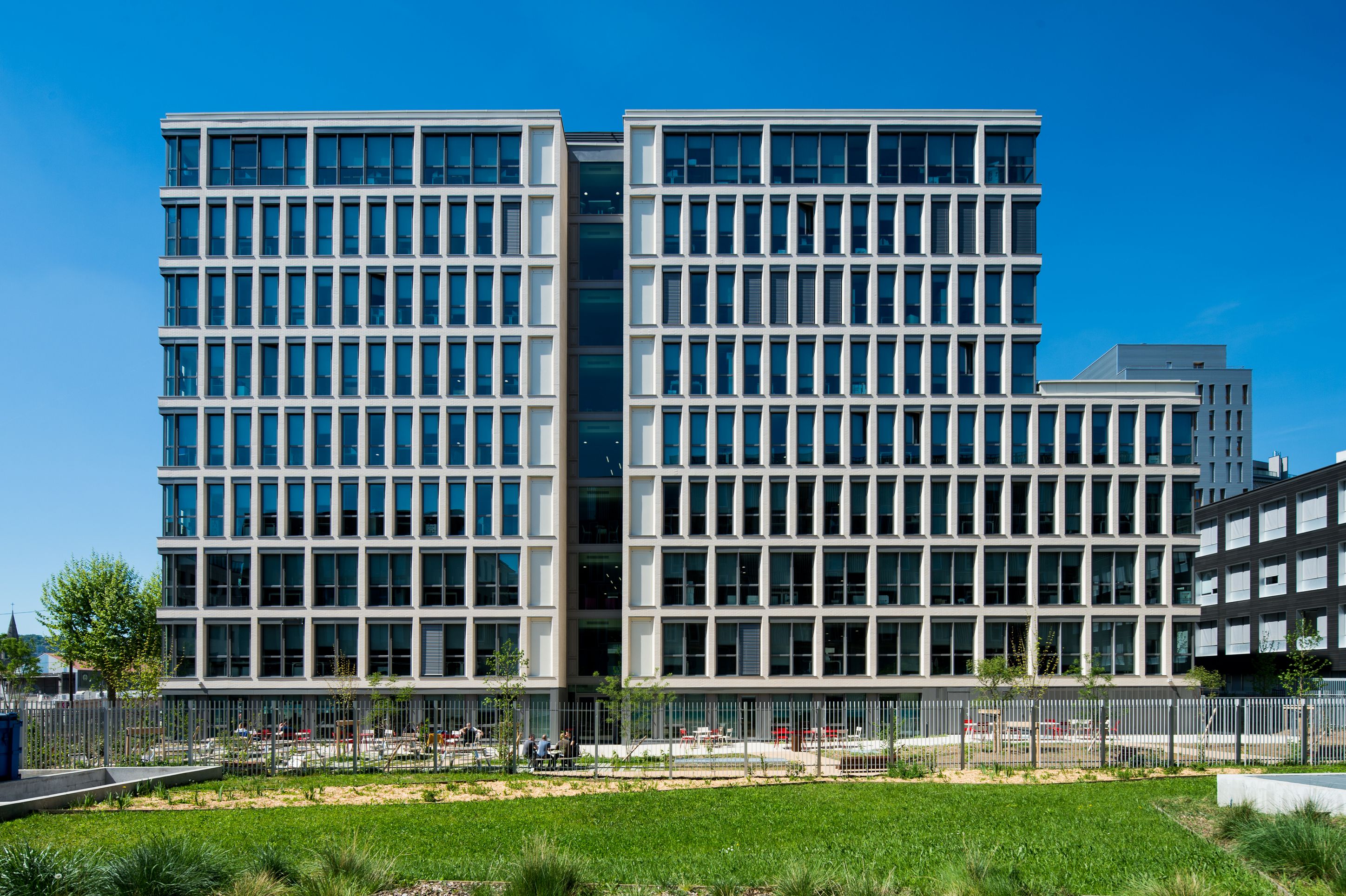 Lyon 办公大楼,绿色环保的设计理念-2