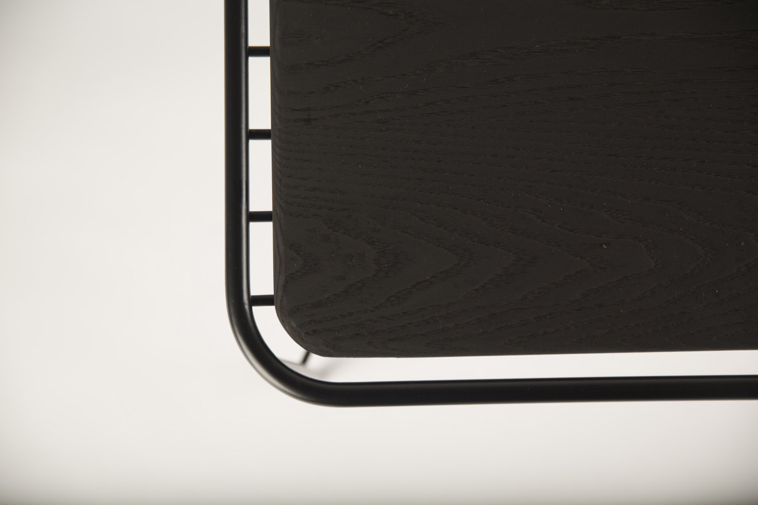 线系列咖啡桌 | 乔治·赖丁的被动-- 主动物体关系探索-15