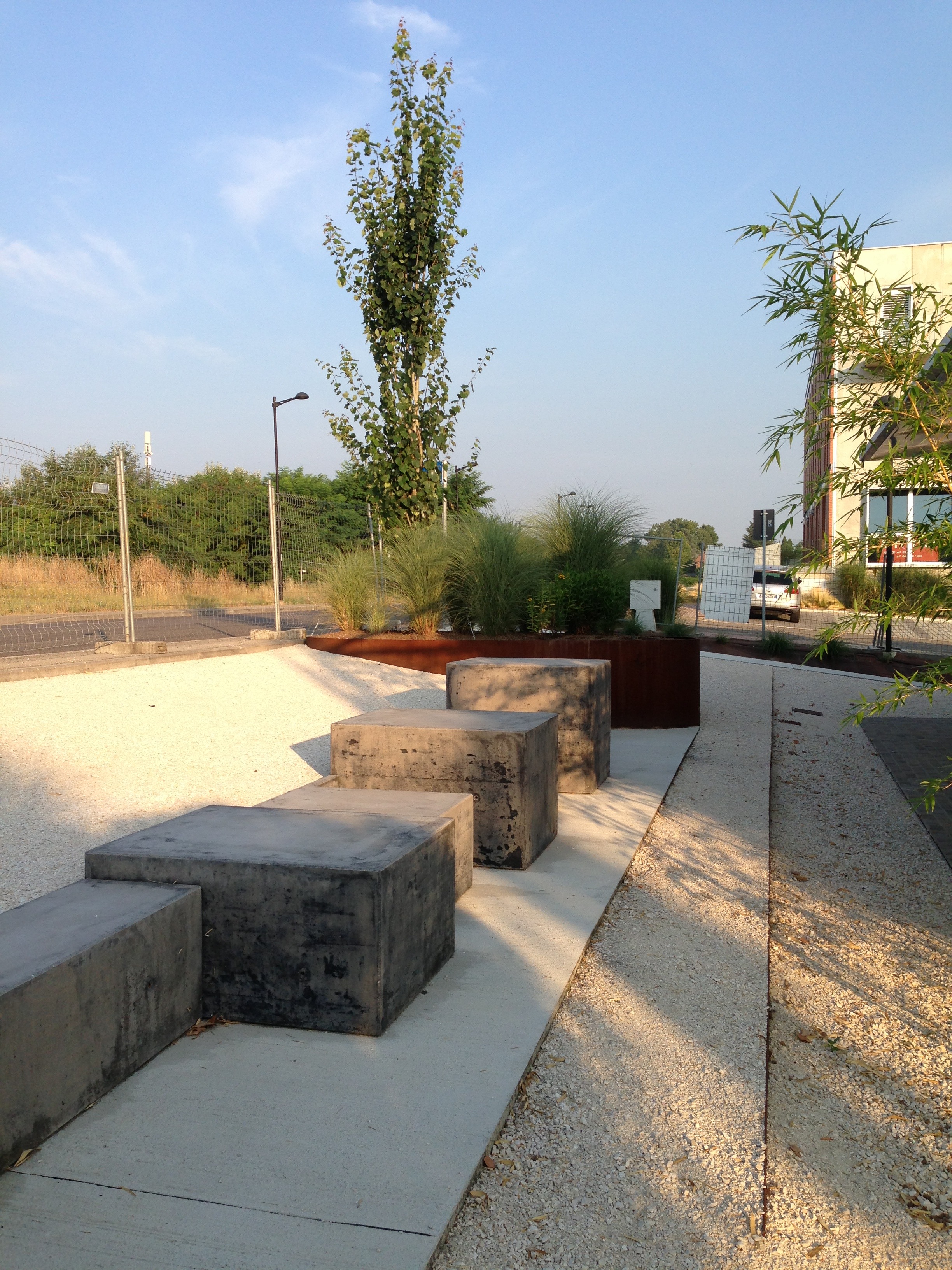 2015 年完成的 Palapa 项目,将工业遗址改造为时尚咖啡馆-35