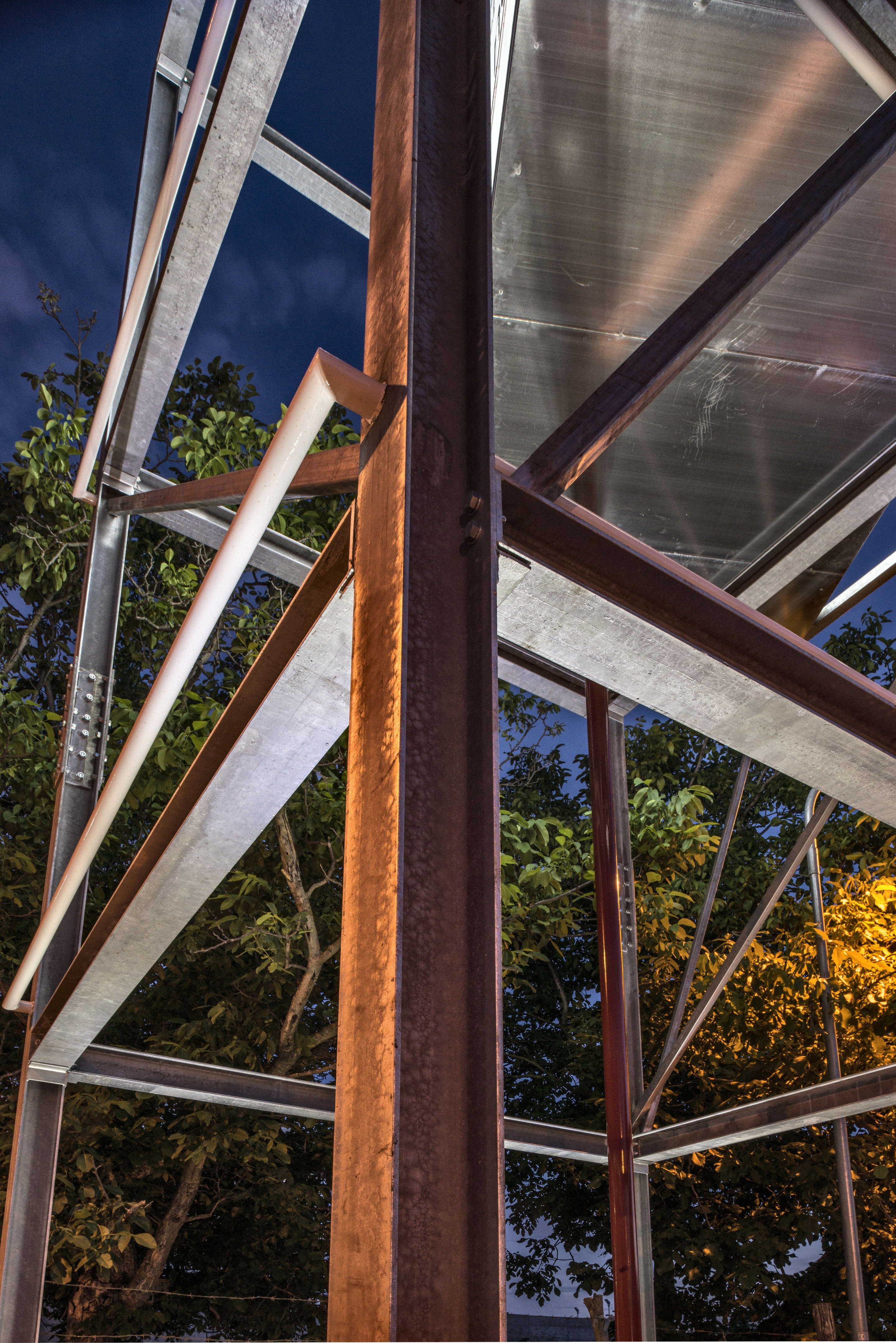 边界的共鸣 · 城市家具“图腾”-8