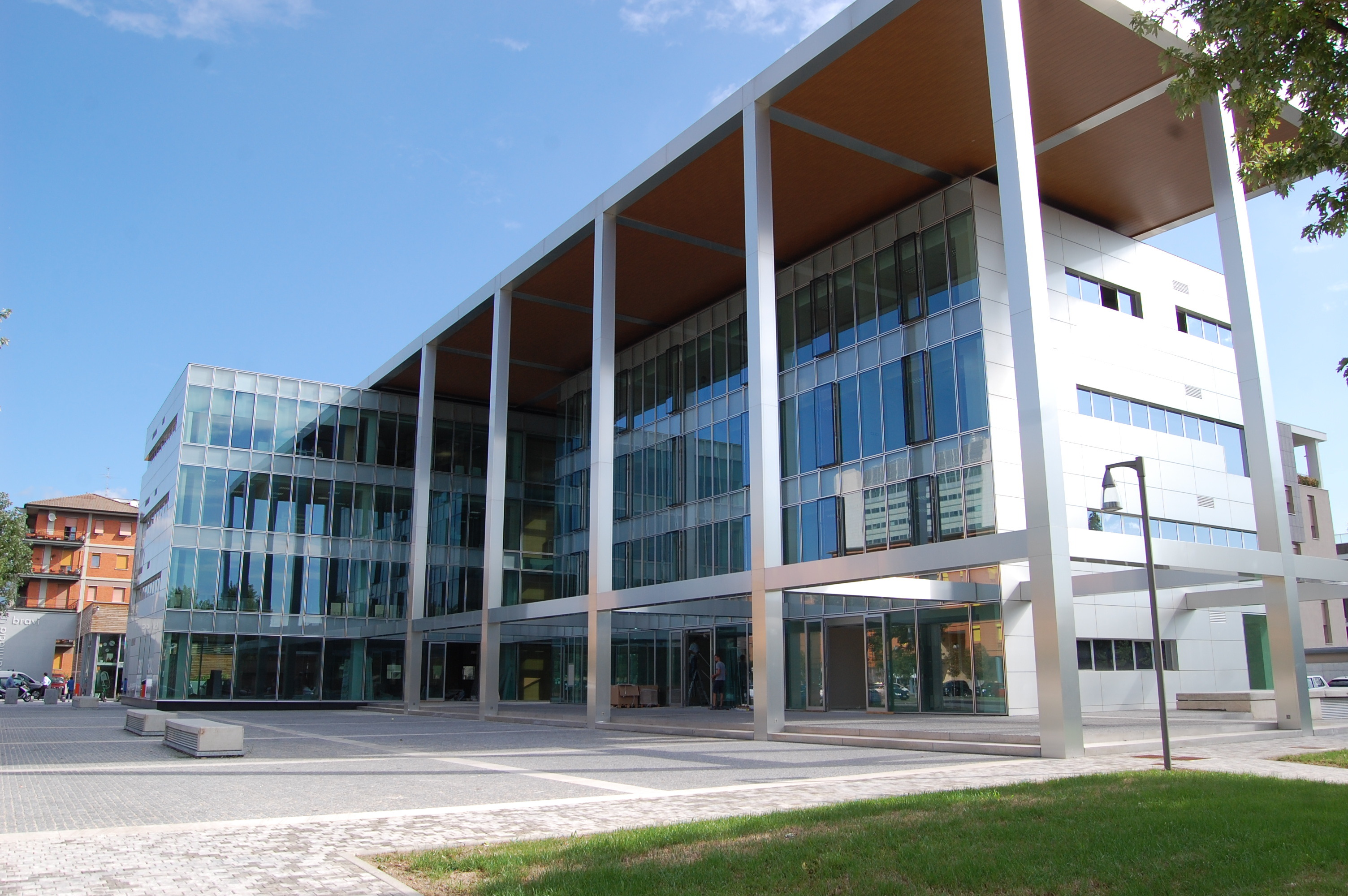 2012 年完工的商务中心设计案例-0