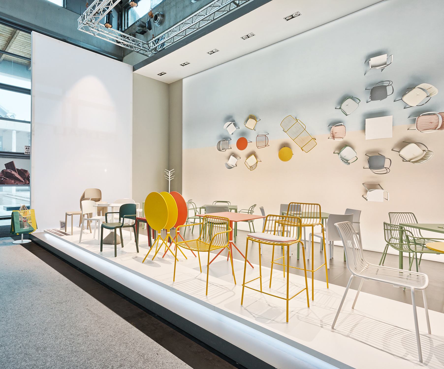 2017 年意大利里米尼家具展 Pedrali 展位设计-8