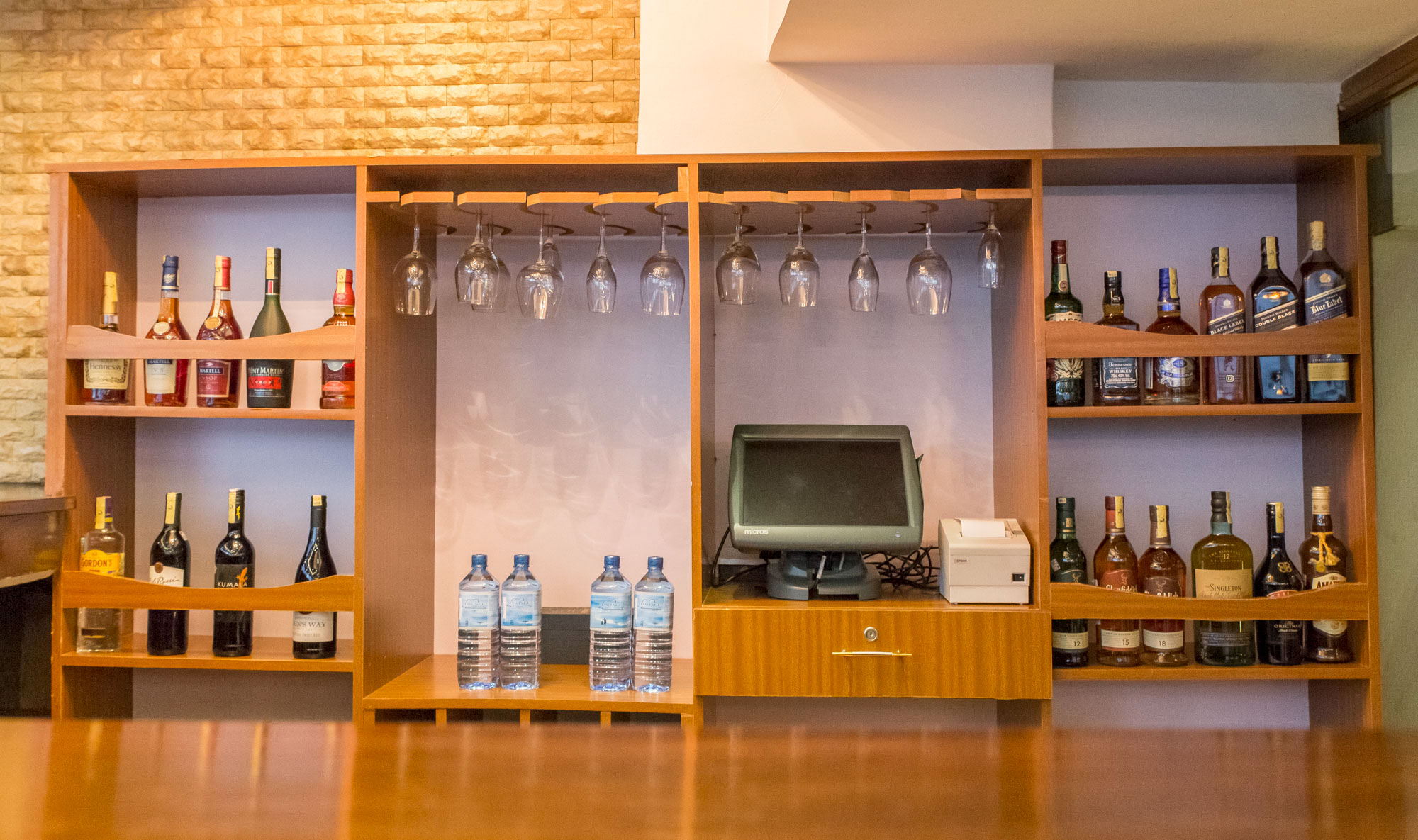 内罗毕丽丽安塔楼的华丽转身· Lyre 肋排牛排酒吧-6