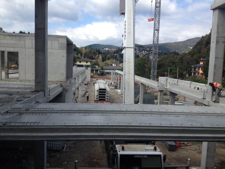 混凝土结构下的购物天堂 · Orly 区项目-2