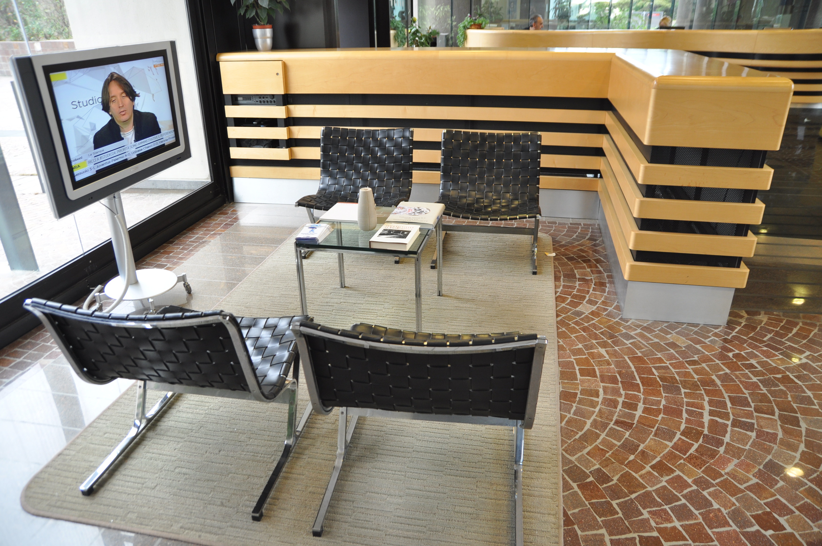 博洛尼亚 CNA 塔楼新入口室内设计-18