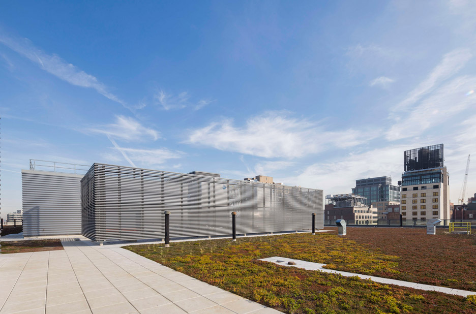 纽约独特建筑 | 金属鳍玻璃幕墙车库与盐棚-20